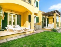 Mediterranes Appartement mit Pool