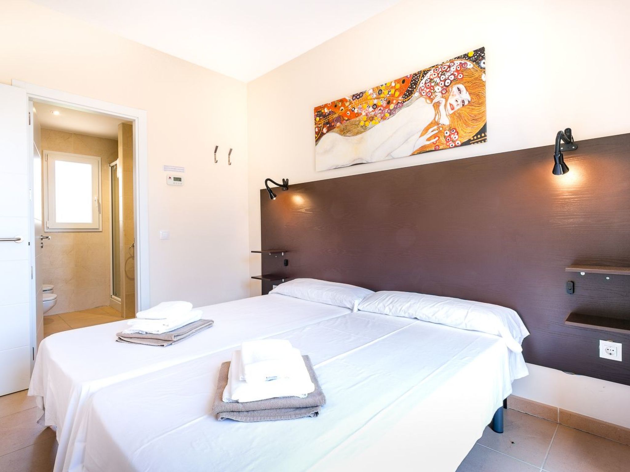 Mediterrane Doppelhaushälfte mit Garten-Image-tags.info