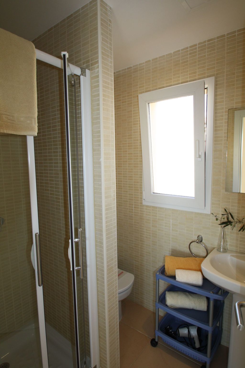 Mediterranes Ferienhaus mit privatem Garten-Drinnen