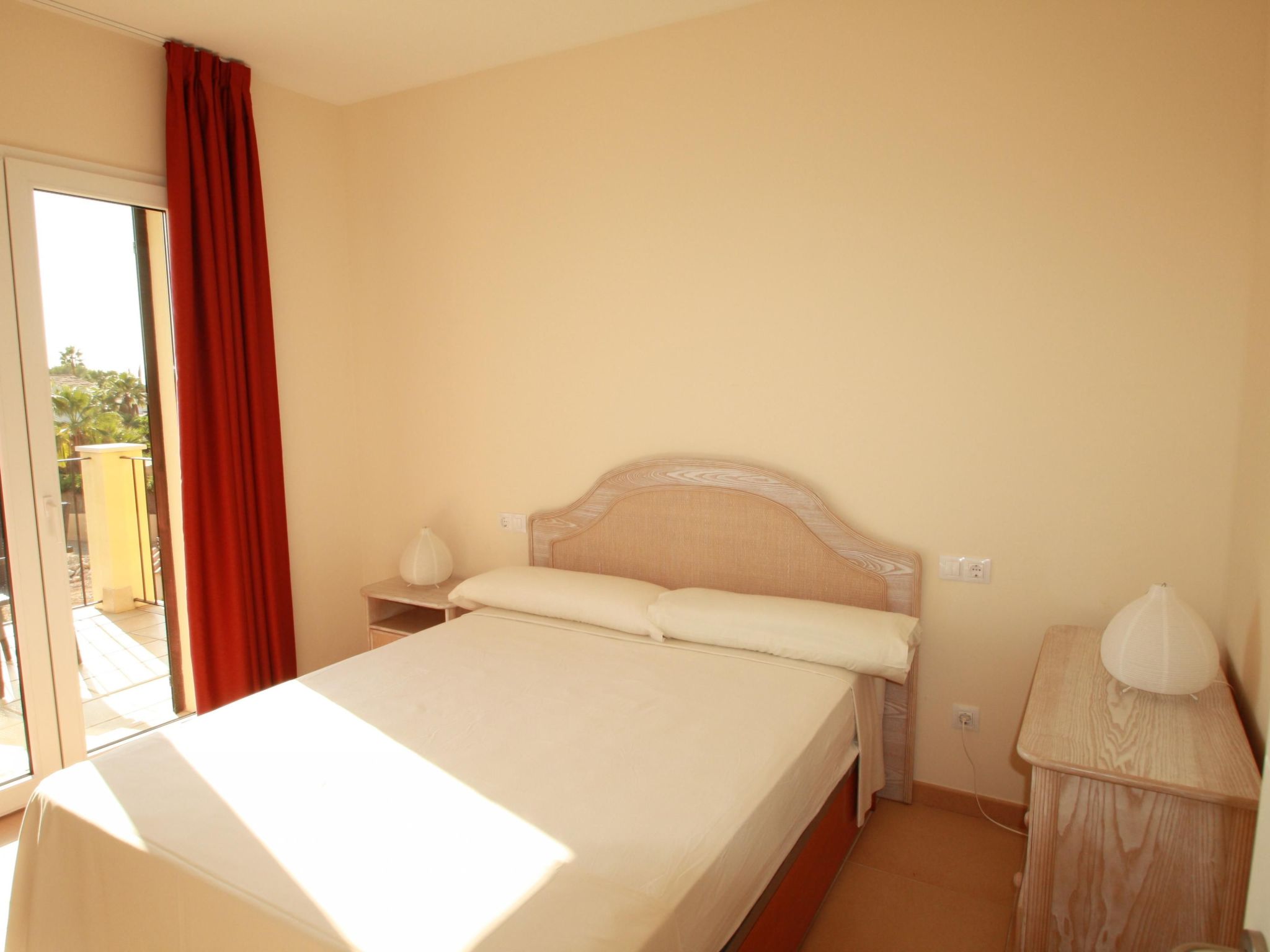 Mediterranes Ferienhaus mit privatem Garten-Drinnen