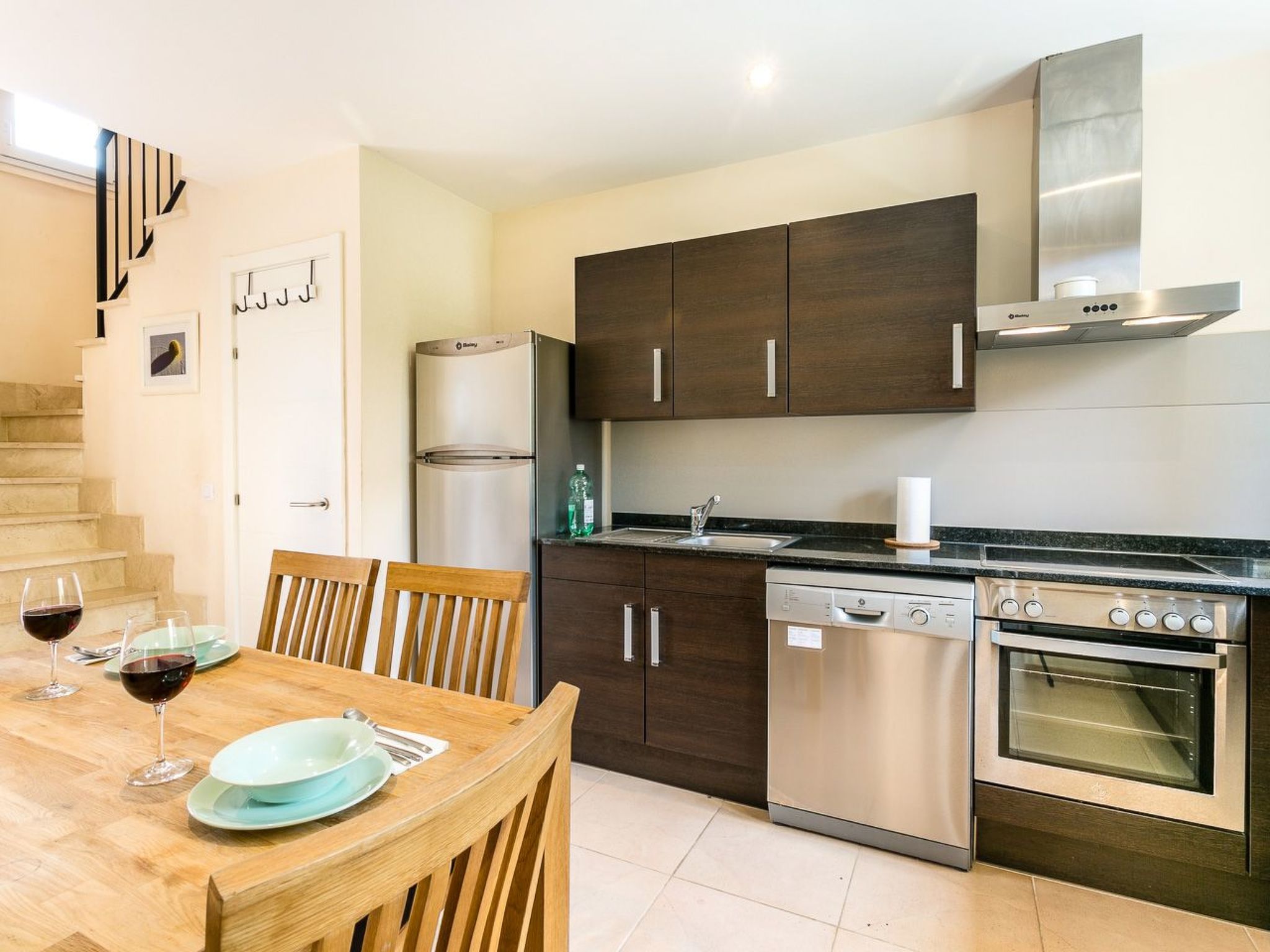 Mediterranes Ferienhaus mit offener Terrasse-Binnen