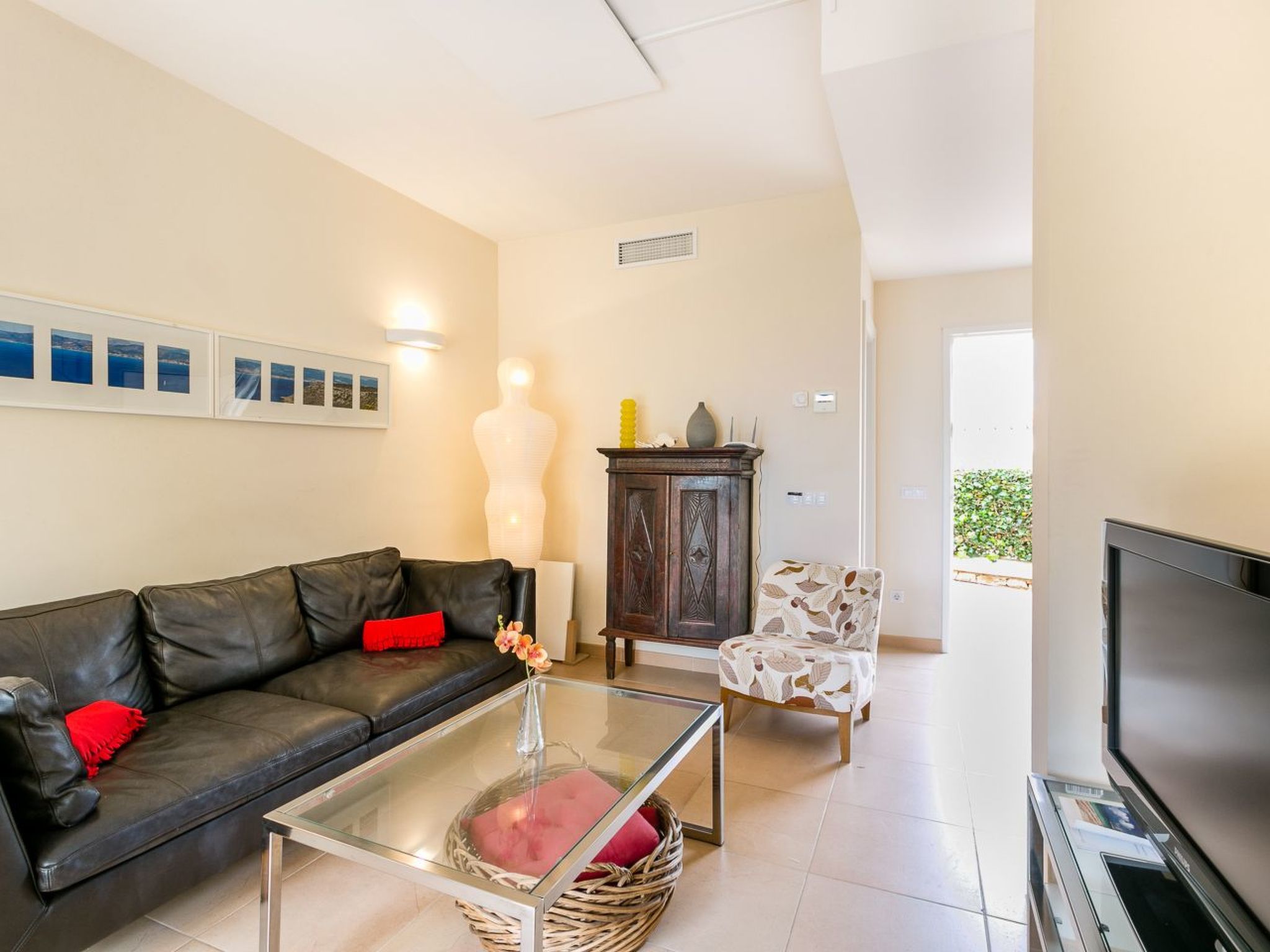 Mediterranes Ferienhaus mit offener Terrasse-Image-tags.info