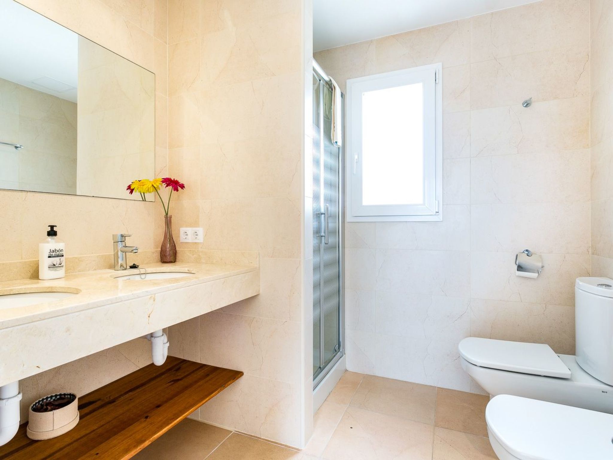 Mediterranes Ferienhaus mit offener Terrasse-Image-tags.info