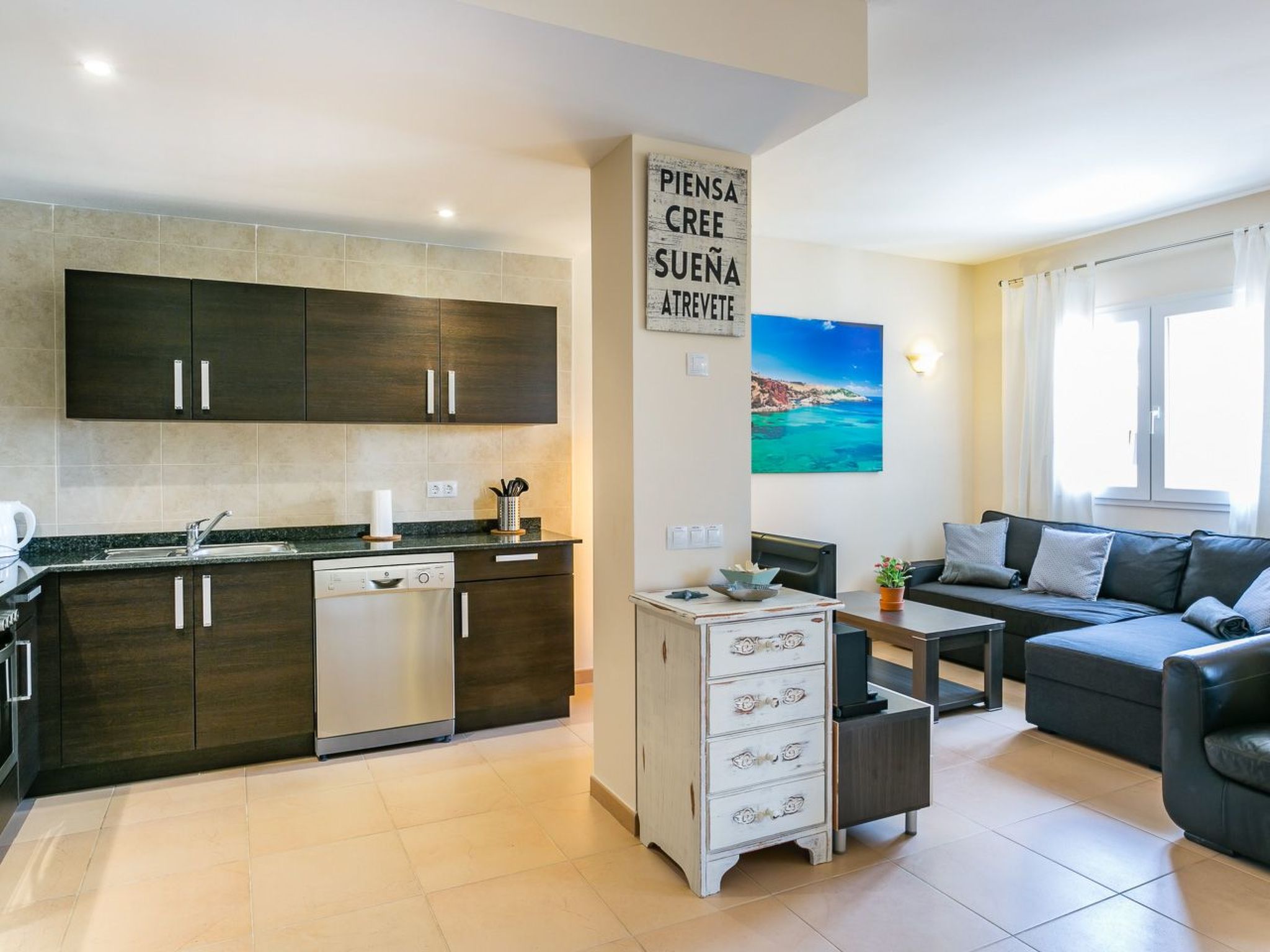 Wohnung mit gemeinsamem Pool, Grill und Meerblick-Image-tags.info