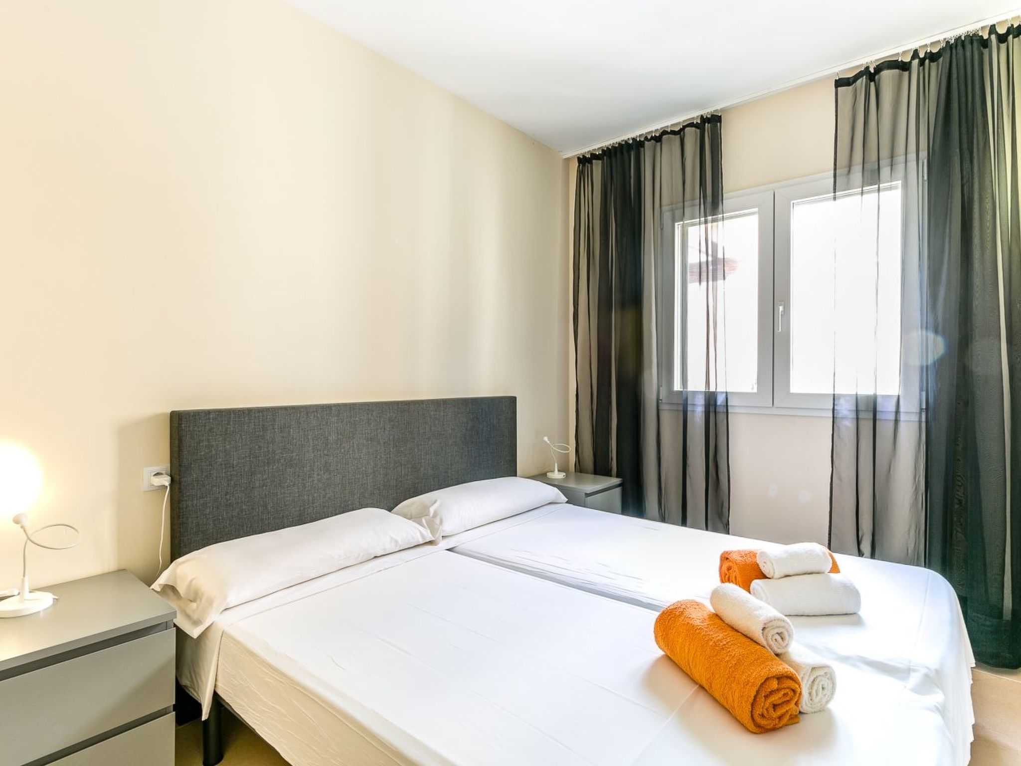 Wohnung mit gemeinsamem Pool, Grill und Meerblick-Image-tags.info