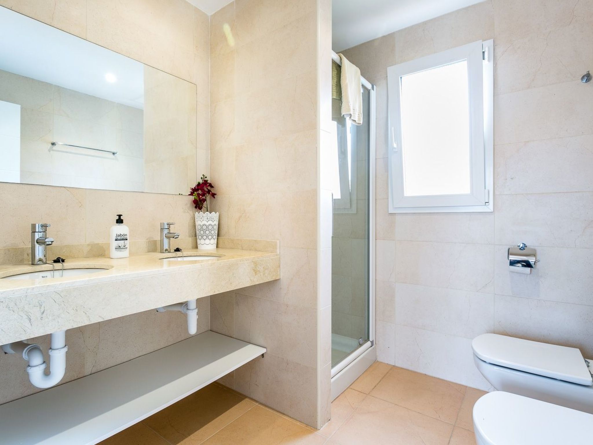 Mit Dachterrasse und Meerblick-Drinnen