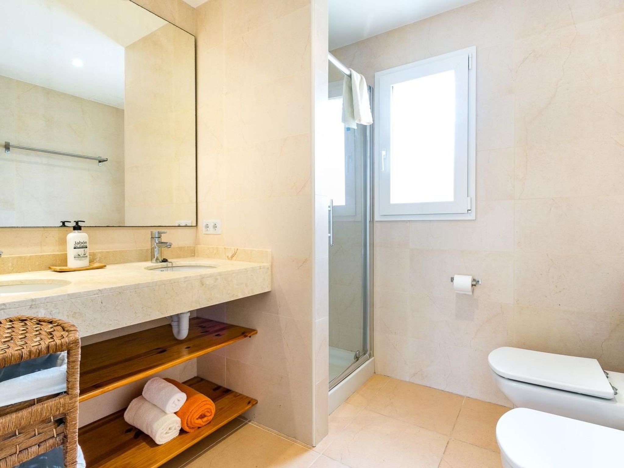 Schönes Ferienhaus in Urbanització El Paraíso-Image-tags.info