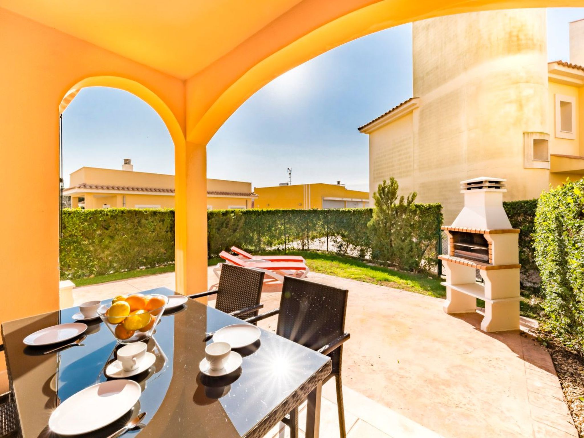 Strandnahes Ferienhaus mit schönem Garten-Image-tags.info