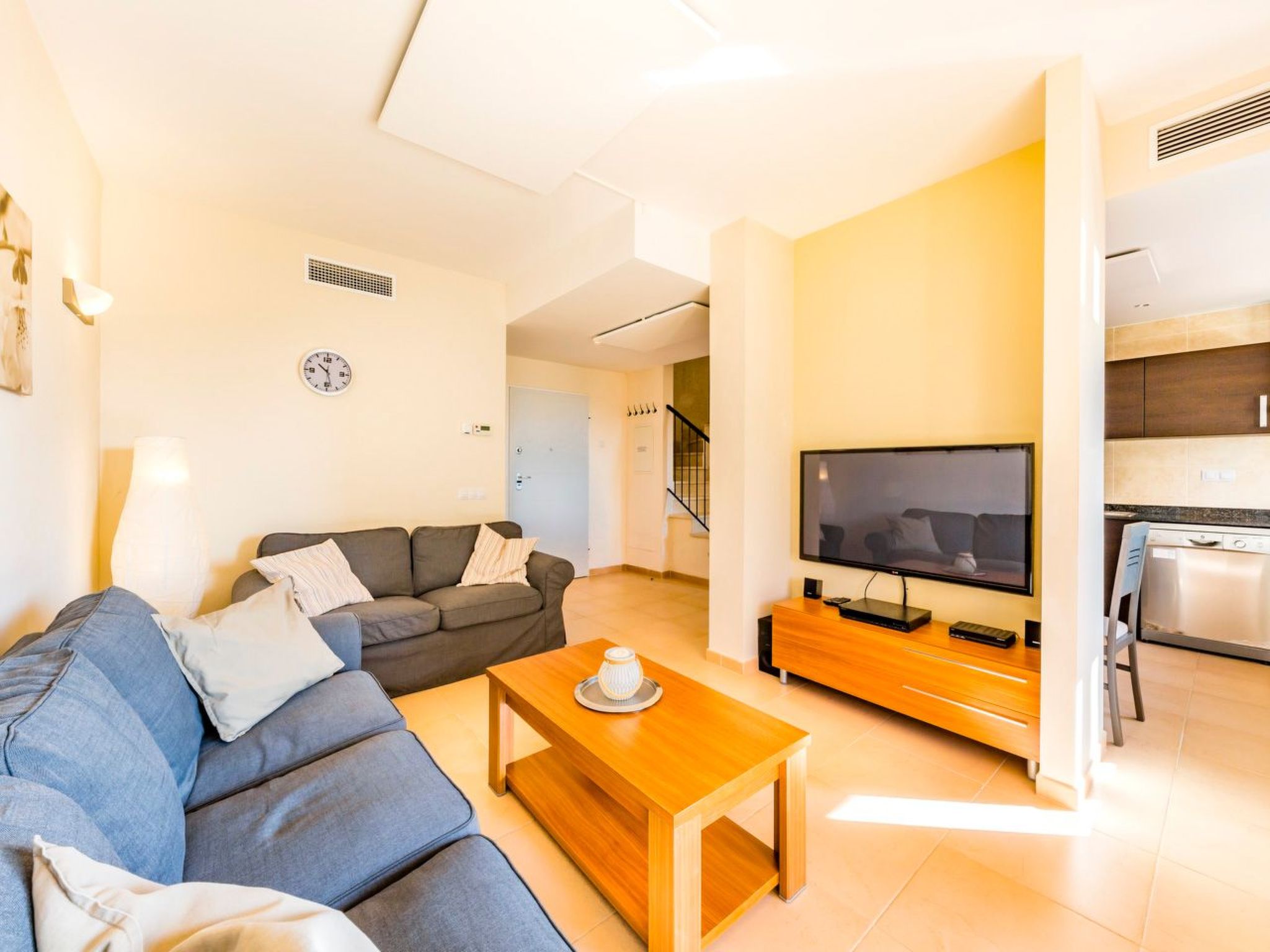 Strandnahes Ferienhaus mit schönem Garten-Binnen