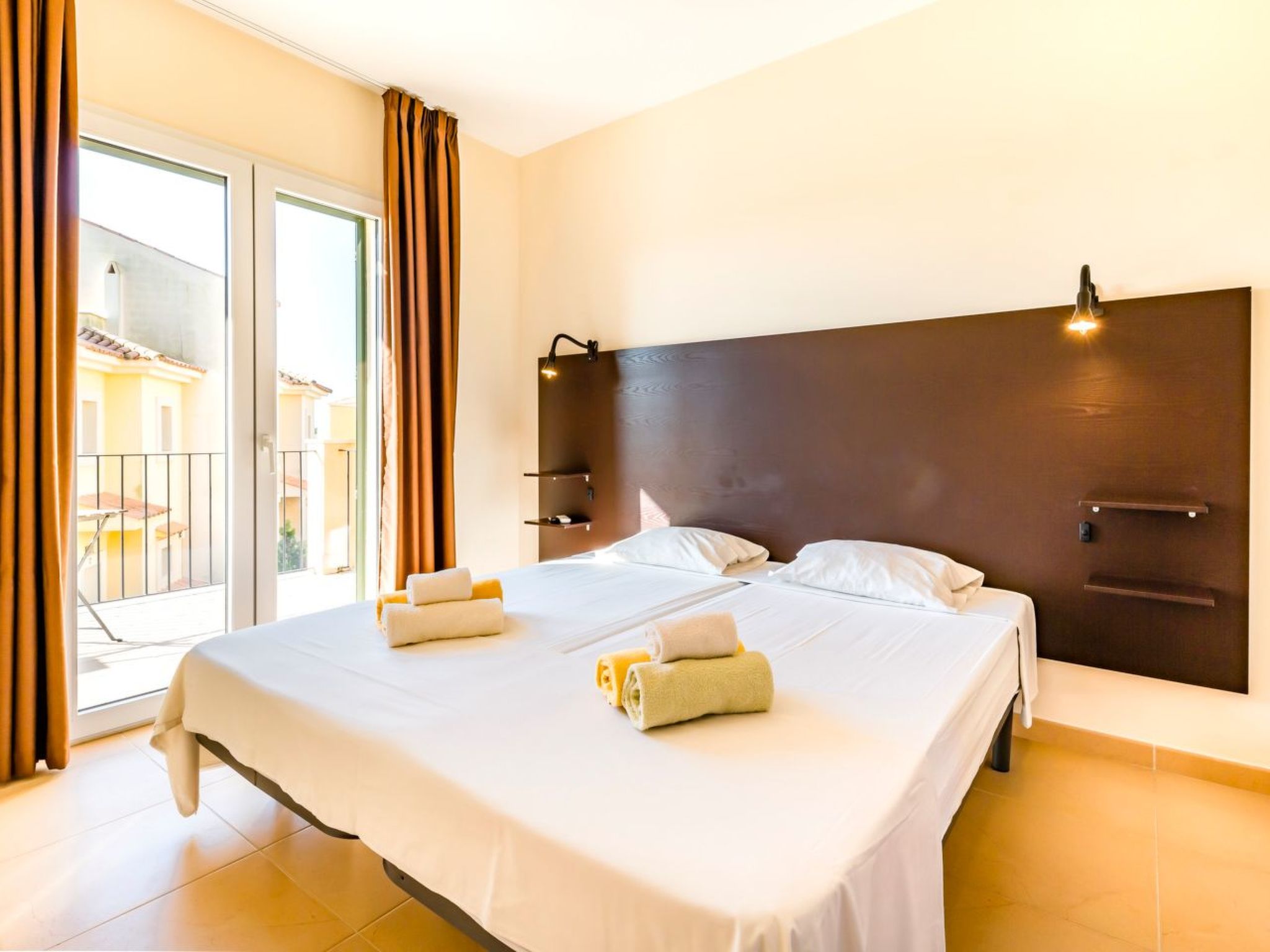 Strandnahes Ferienhaus mit schönem Garten-Binnen