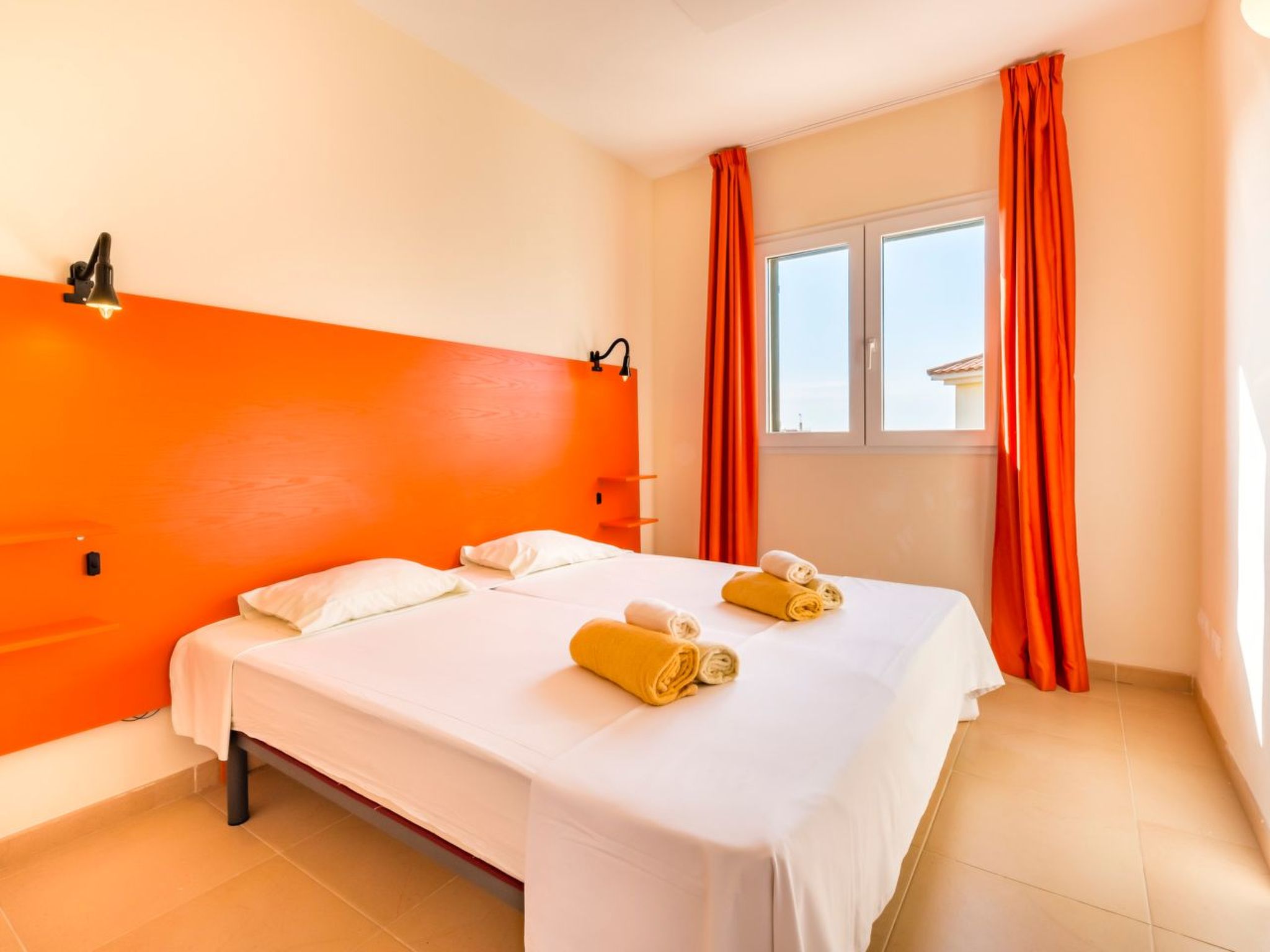 Strandnahes Ferienhaus mit schönem Garten-Binnen