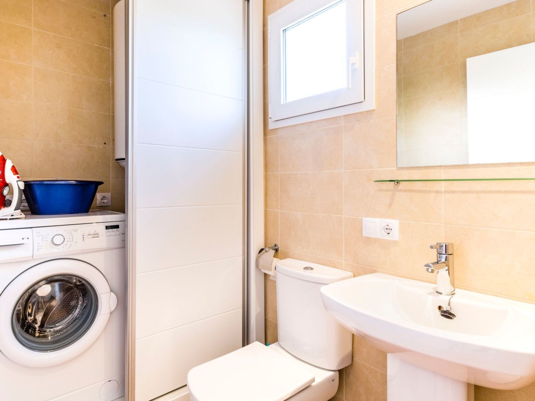 Strandnahes Ferienhaus mit schönem Garten