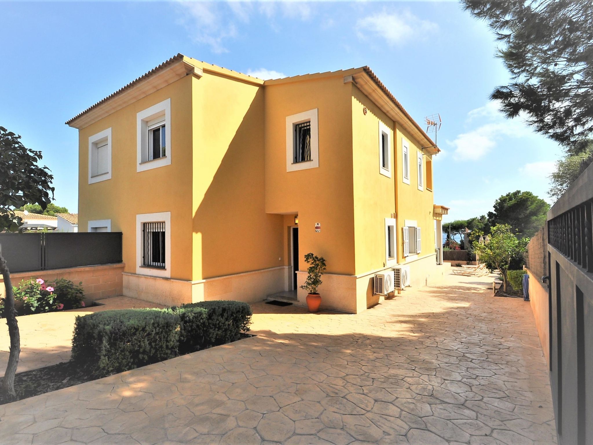 Preciosa villa con vistas al mar, piscina privada, aire acondicionado y wifi id - Buiten