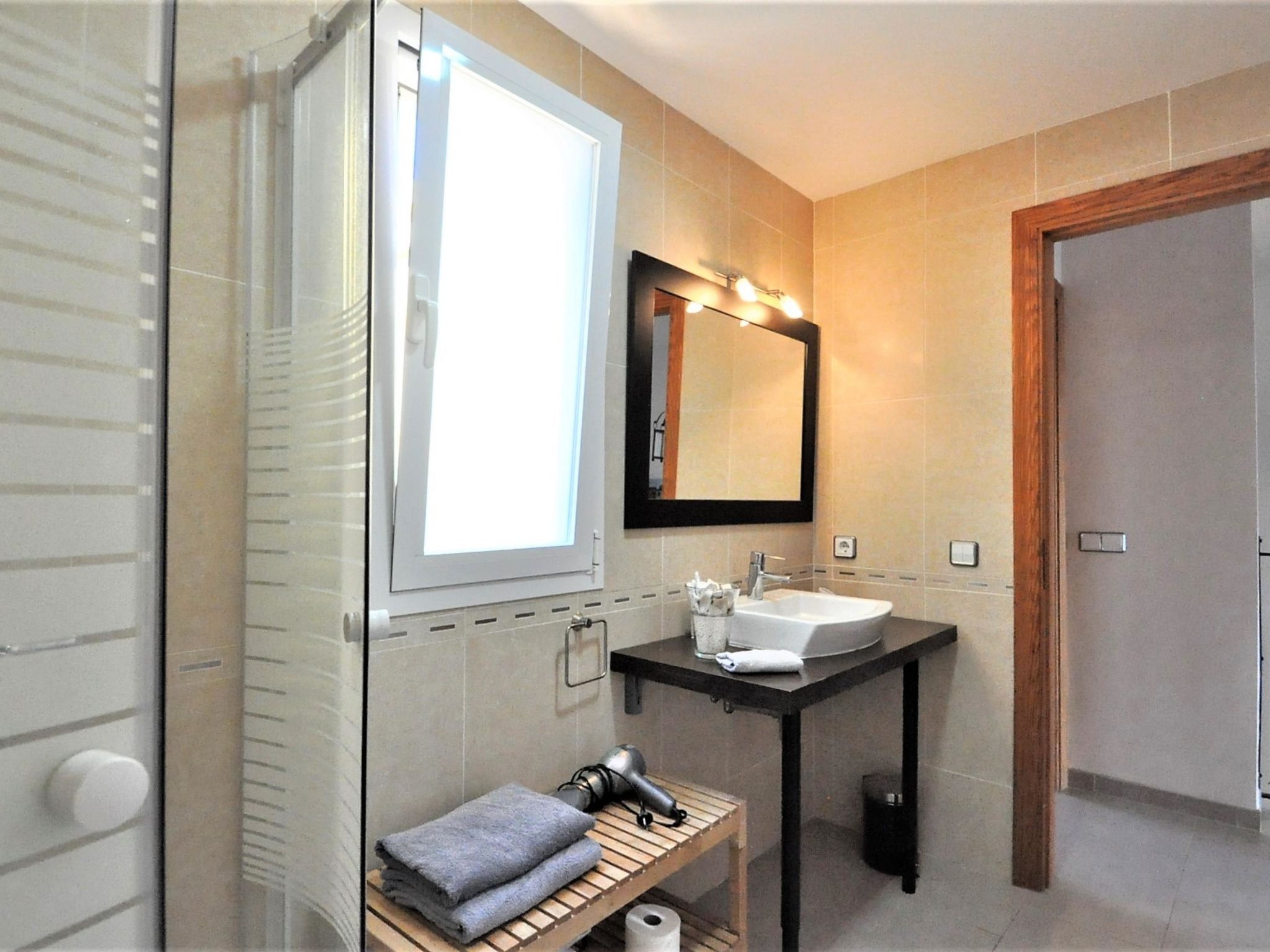 Preciosa villa con vistas al mar, piscina privada, aire acondicionado y wifi id - Binnen