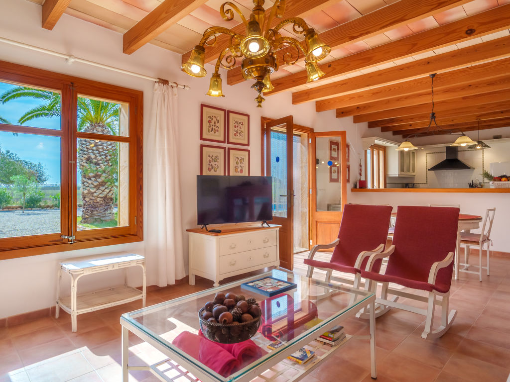 Marina — Kitchen / Dining Room