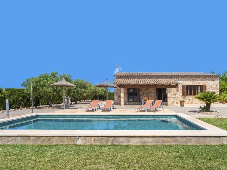 Search and Stay destination Illes Balears, IB - Spain from AU$ 385. Marinassa