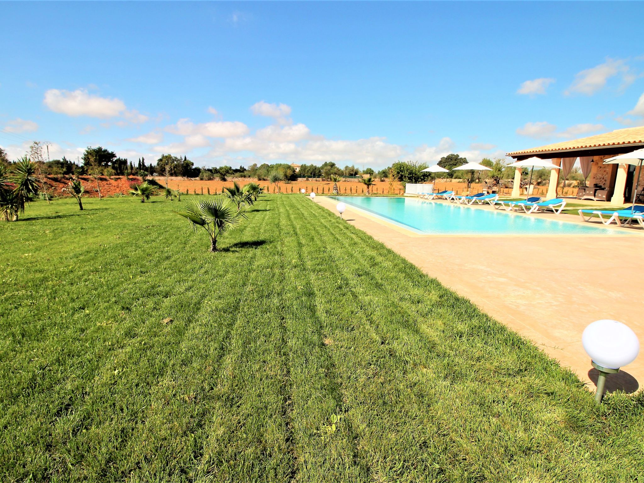 Son Pieres Nou-Binnen