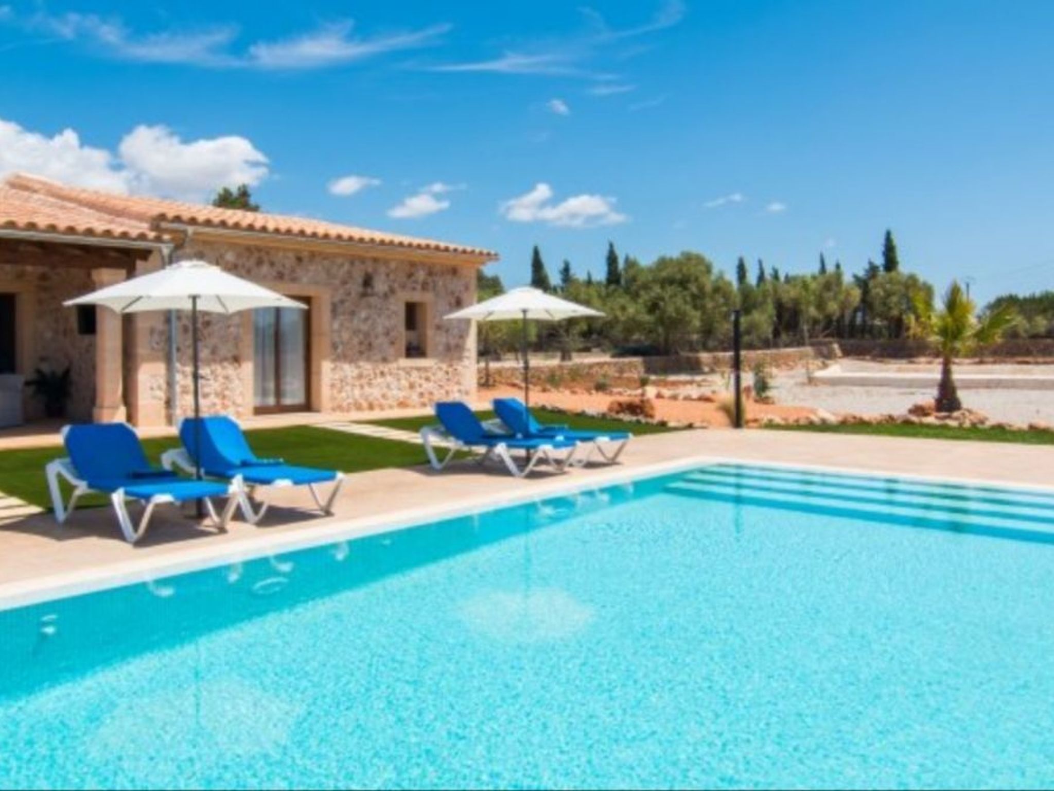 Son Pieres Nou-Binnen