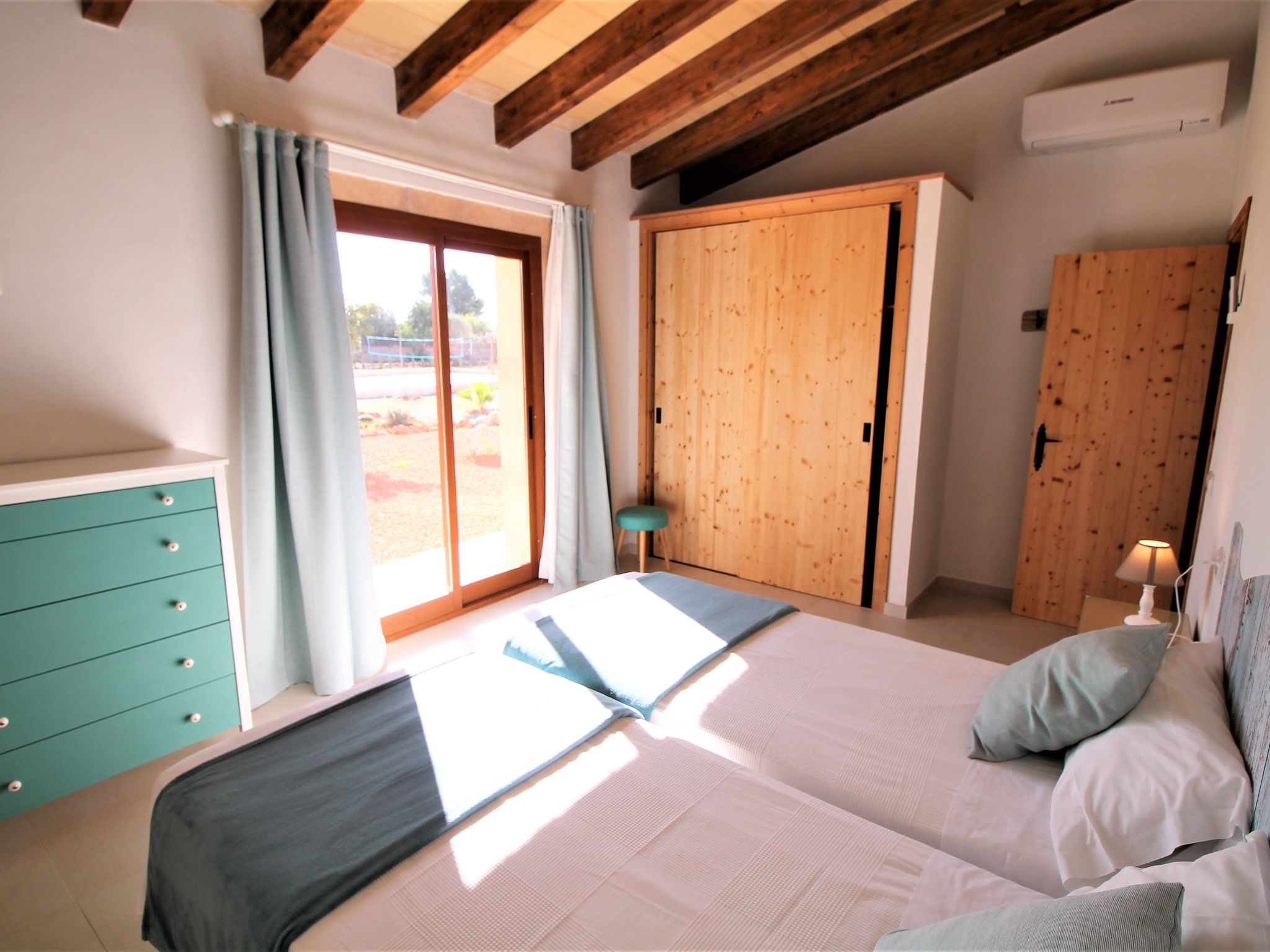 Son Pieres Nou-Binnen