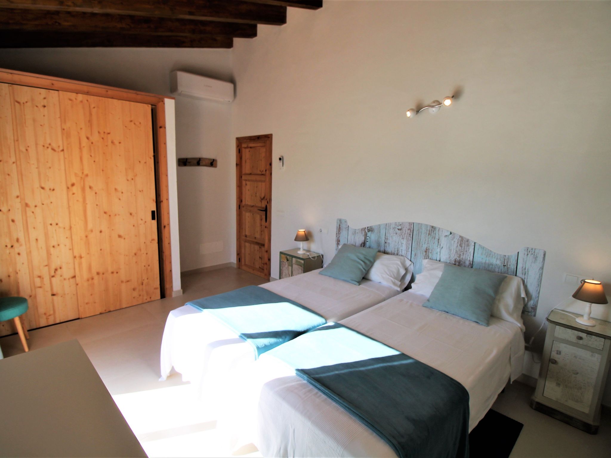 Son Pieres Nou-Binnen