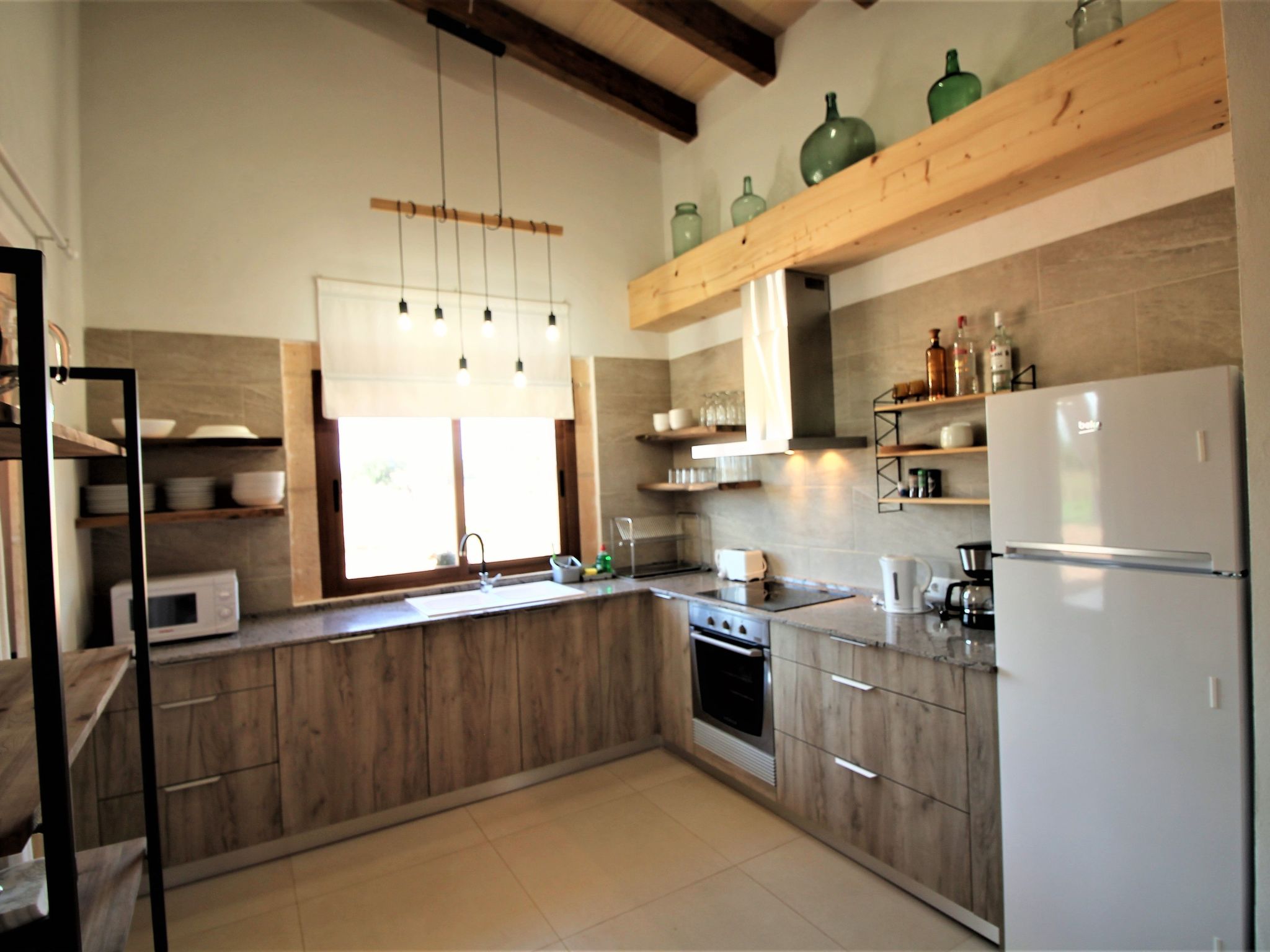 Son Pieres Nou-Binnen