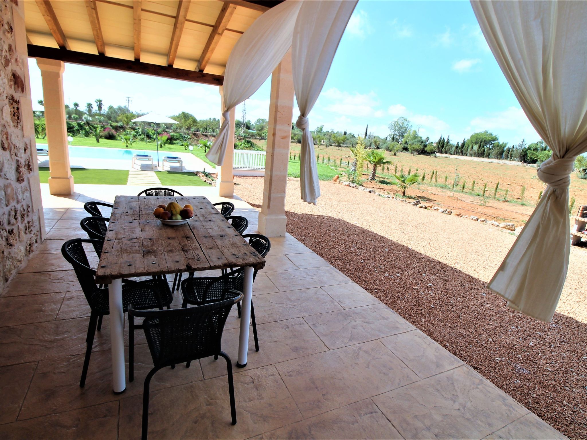 Son Pieres Nou-Binnen