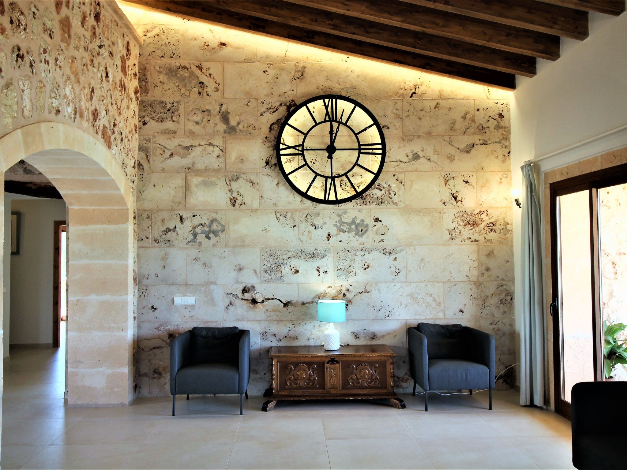 Son Pieres Nou-Binnen