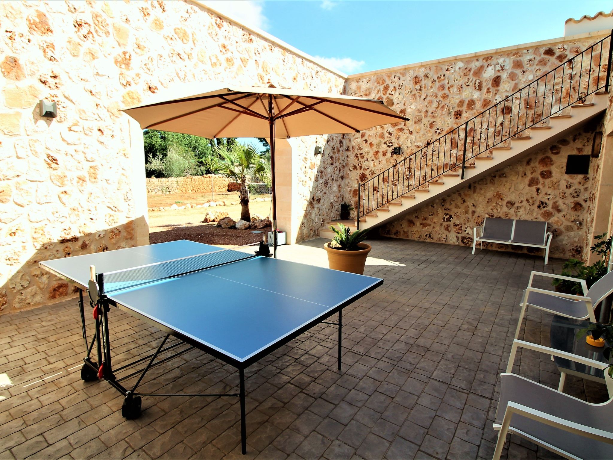 Son Pieres Nou-Binnen