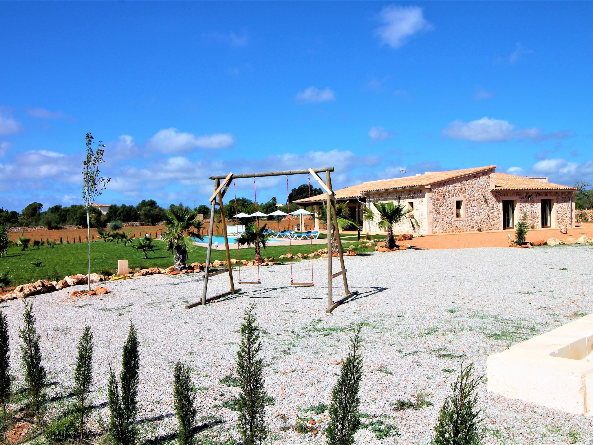 Son Pieres Nou-Binnen