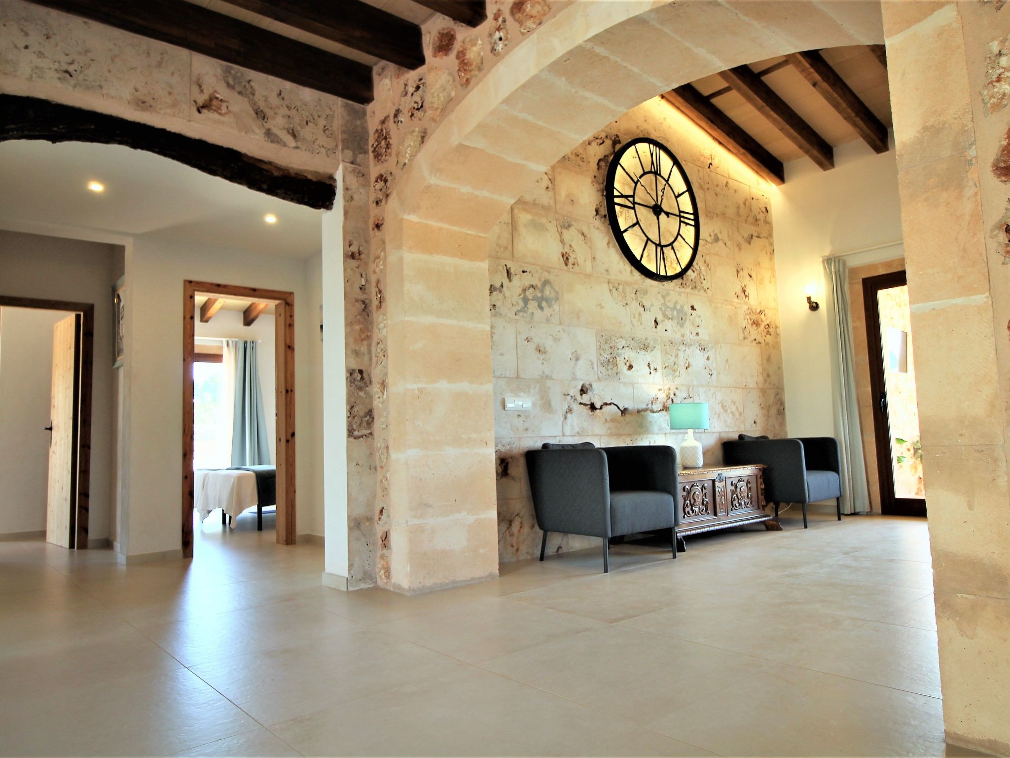 Son Pieres Nou-Binnen