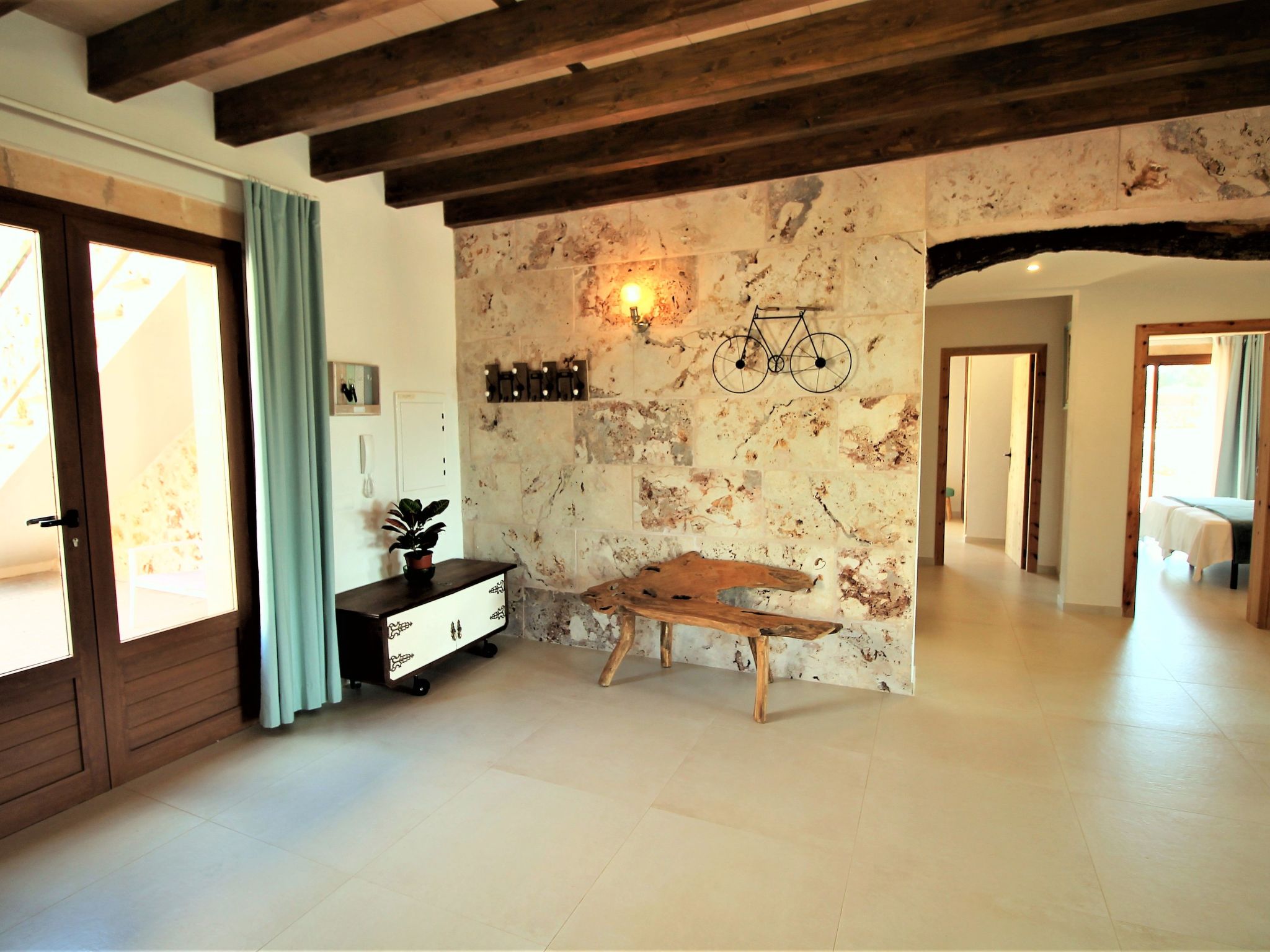 Son Pieres Nou-Binnen