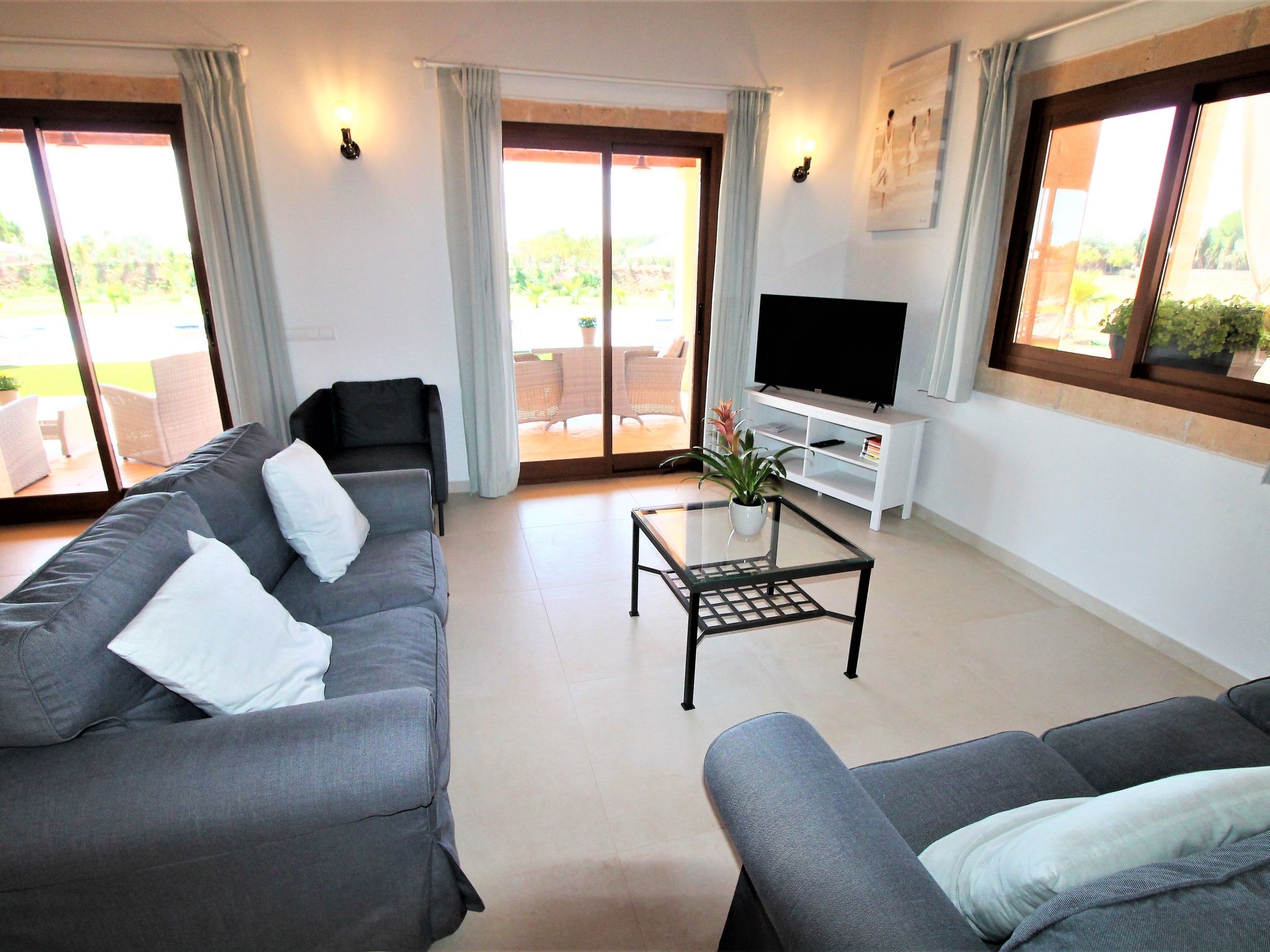 Son Pieres Nou-Binnen