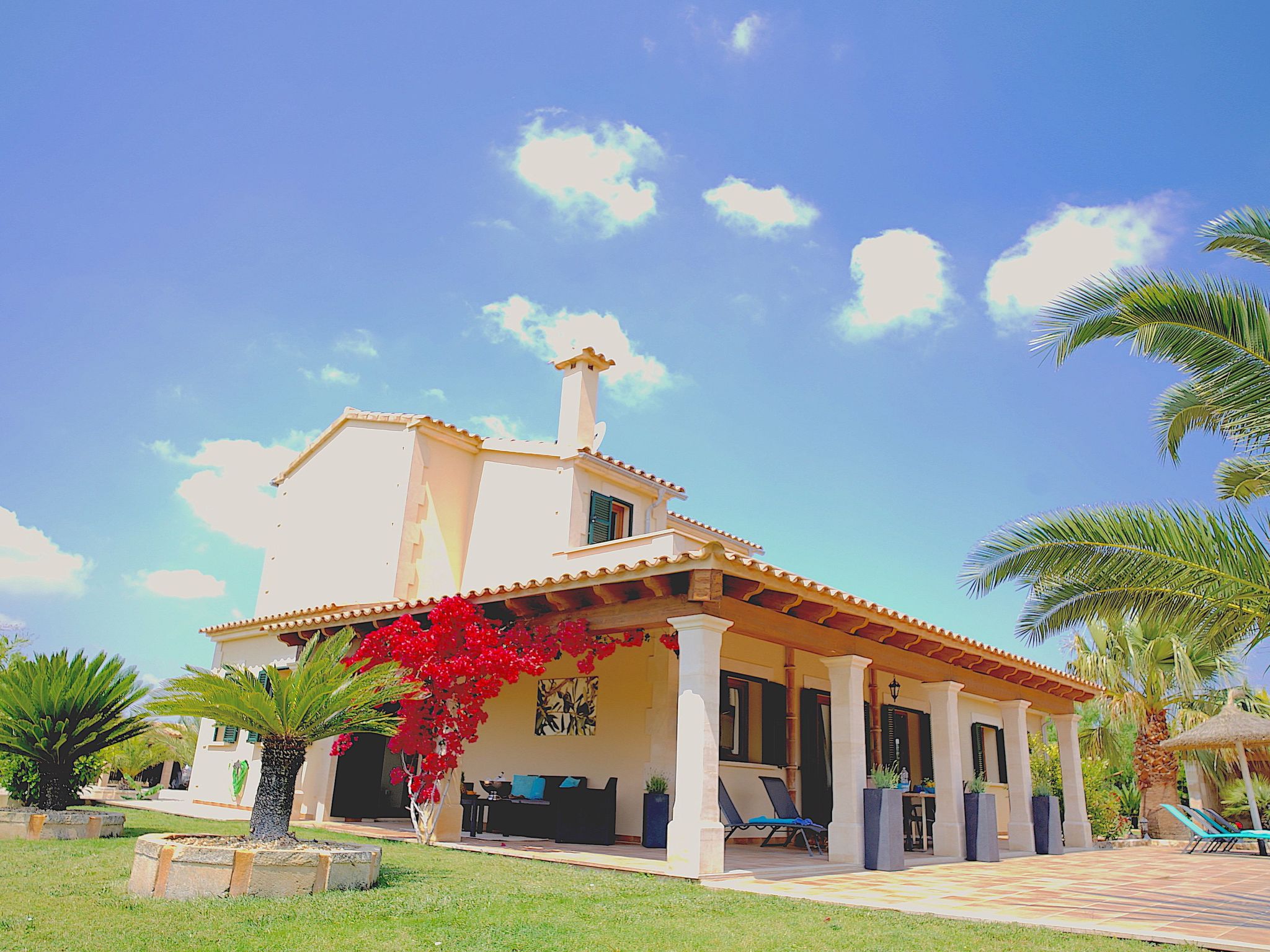 Nettes Ferienhaus in Llucmajor mit Großer Terrasse