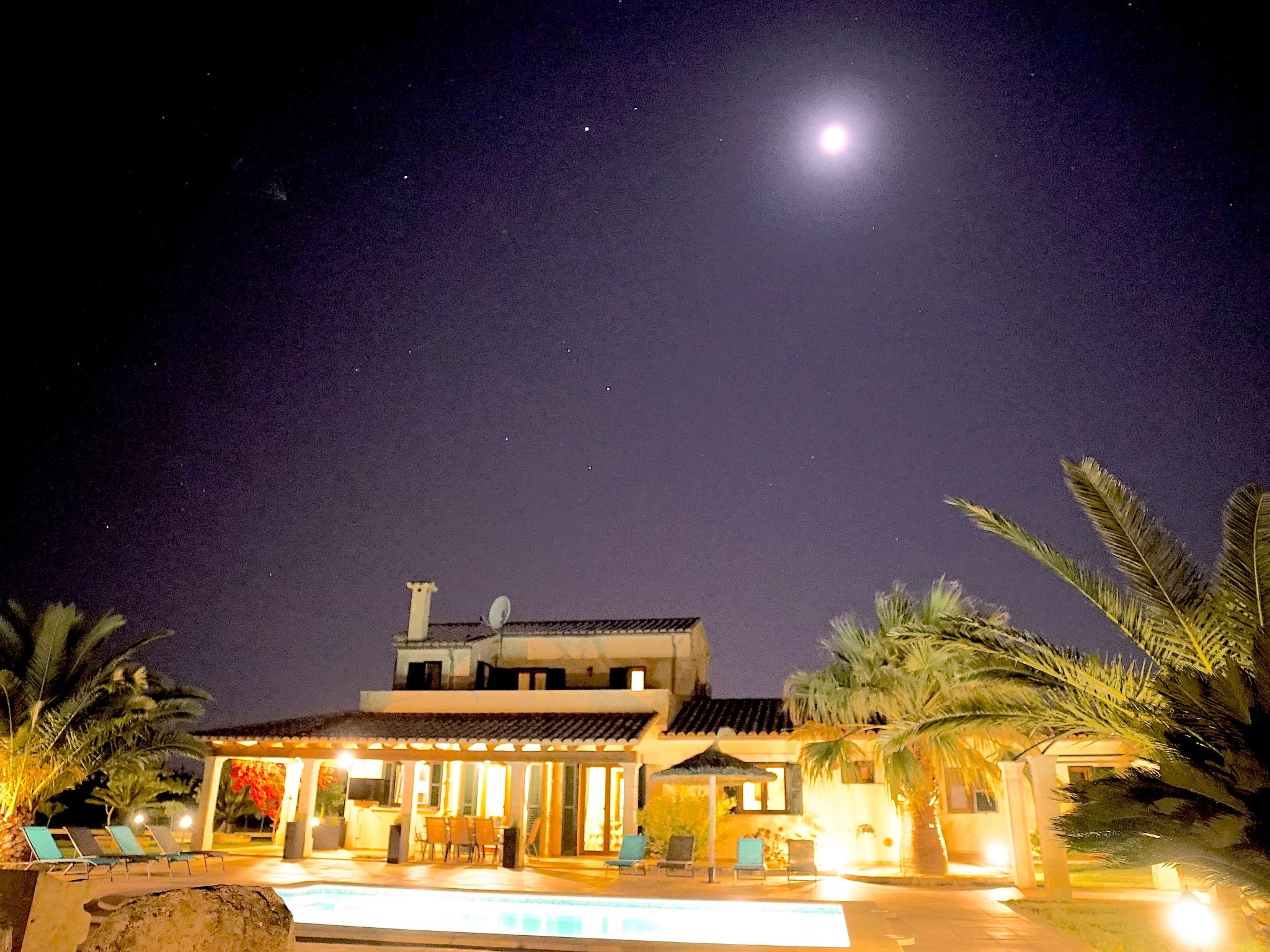 Nettes Ferienhaus in Llucmajor mit Großer Terrasse-Dehors
