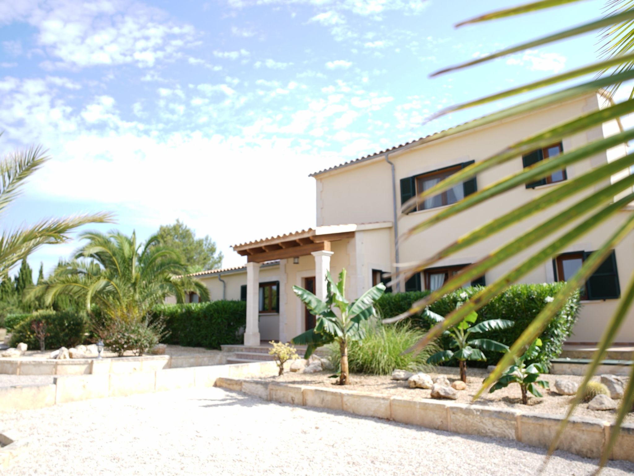 Nettes Ferienhaus in Llucmajor mit Großer Terrasse-Dehors