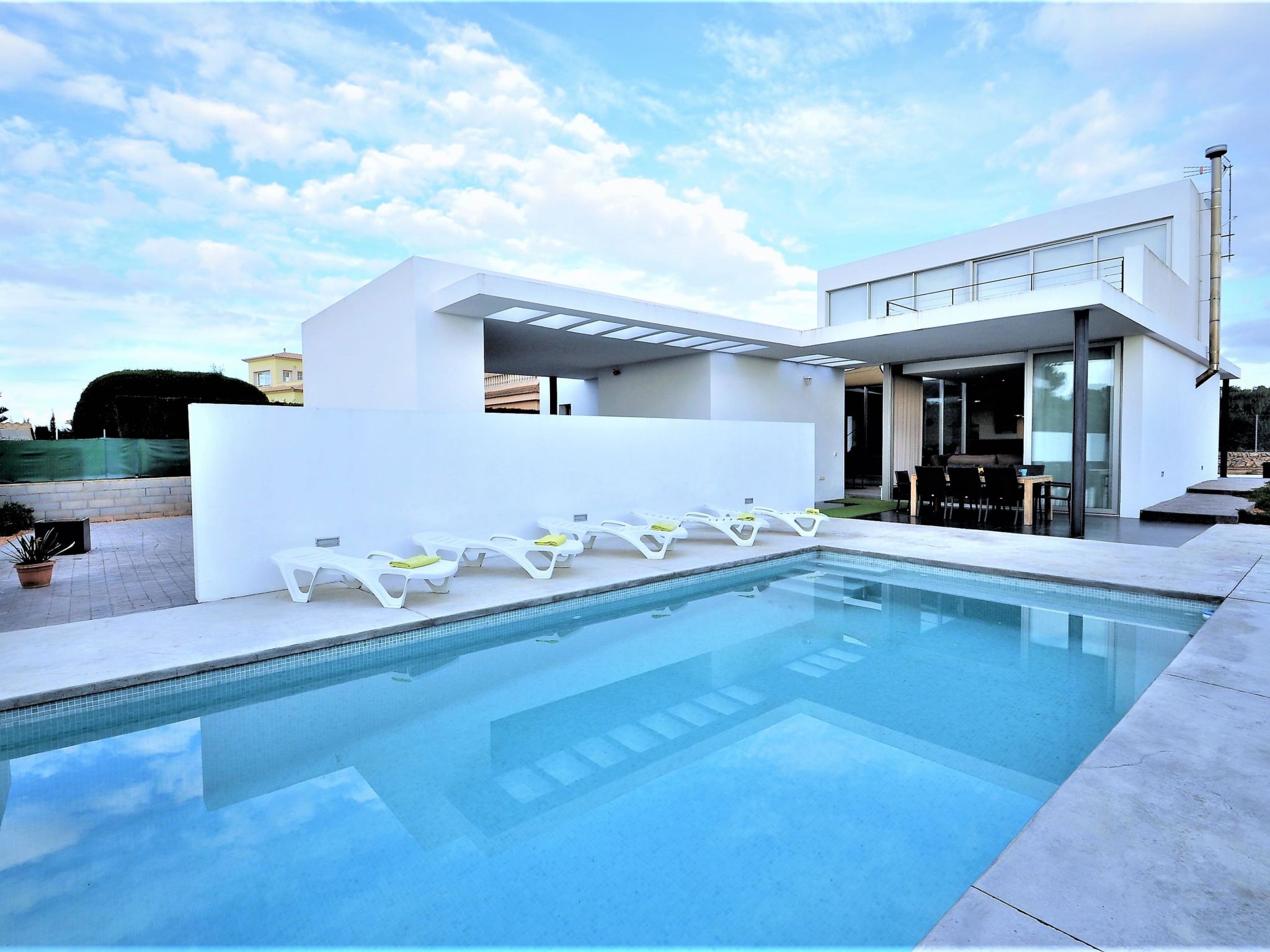 Maison Moderna Villa cerca del golf y con piscina privada, ideal para familias - ofert – Terrasse, photo 24 sur 46