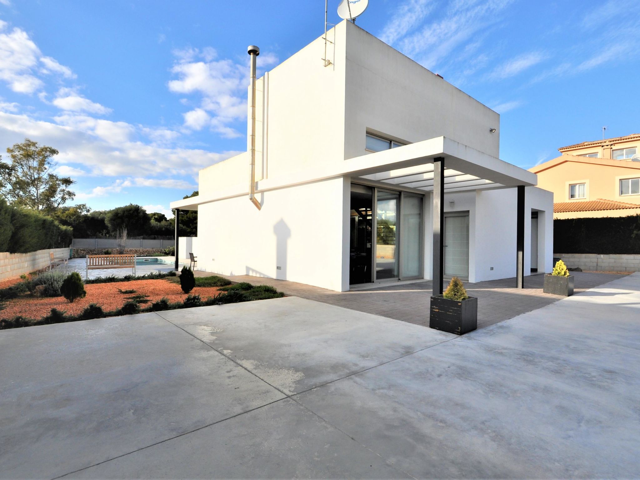 Maison Moderna Villa cerca del golf y con piscina privada, ideal para familias - ofert – Extérieur de la maison, photo 27 sur 46