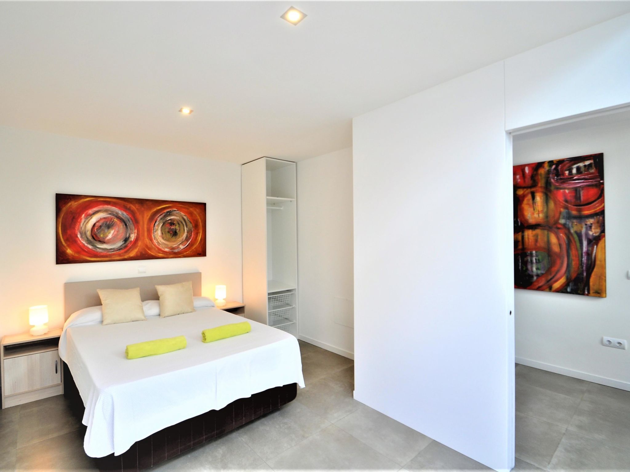 Moderna Villa cerca del golf y con piscina privada, ideal para familias - ofert - Inside