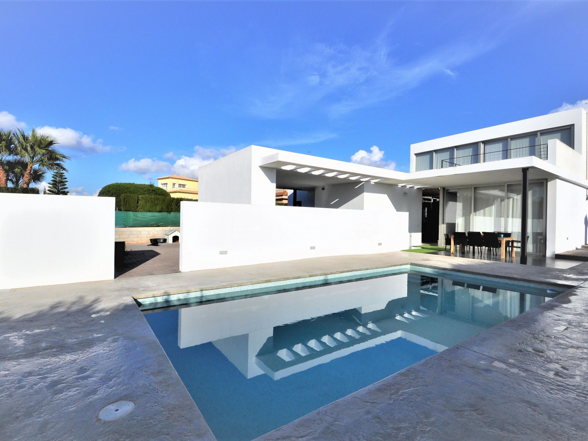 Maison Moderna Villa cerca del golf y con piscina privada, ideal para familias - ofert – Terrasse, photo 23 sur 46