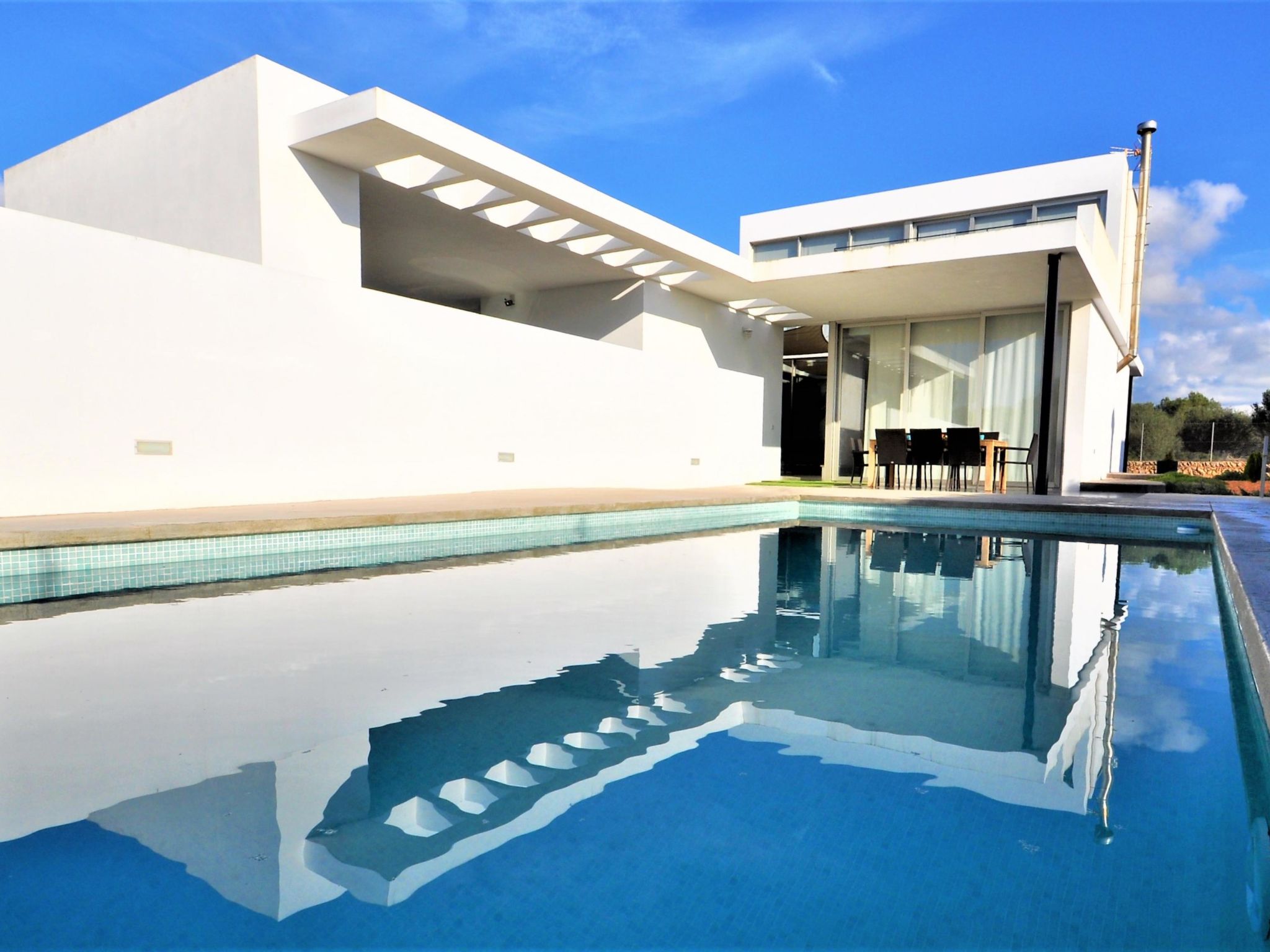 Moderna Villa cerca del golf y con piscina privada, ideal para familias - ofert