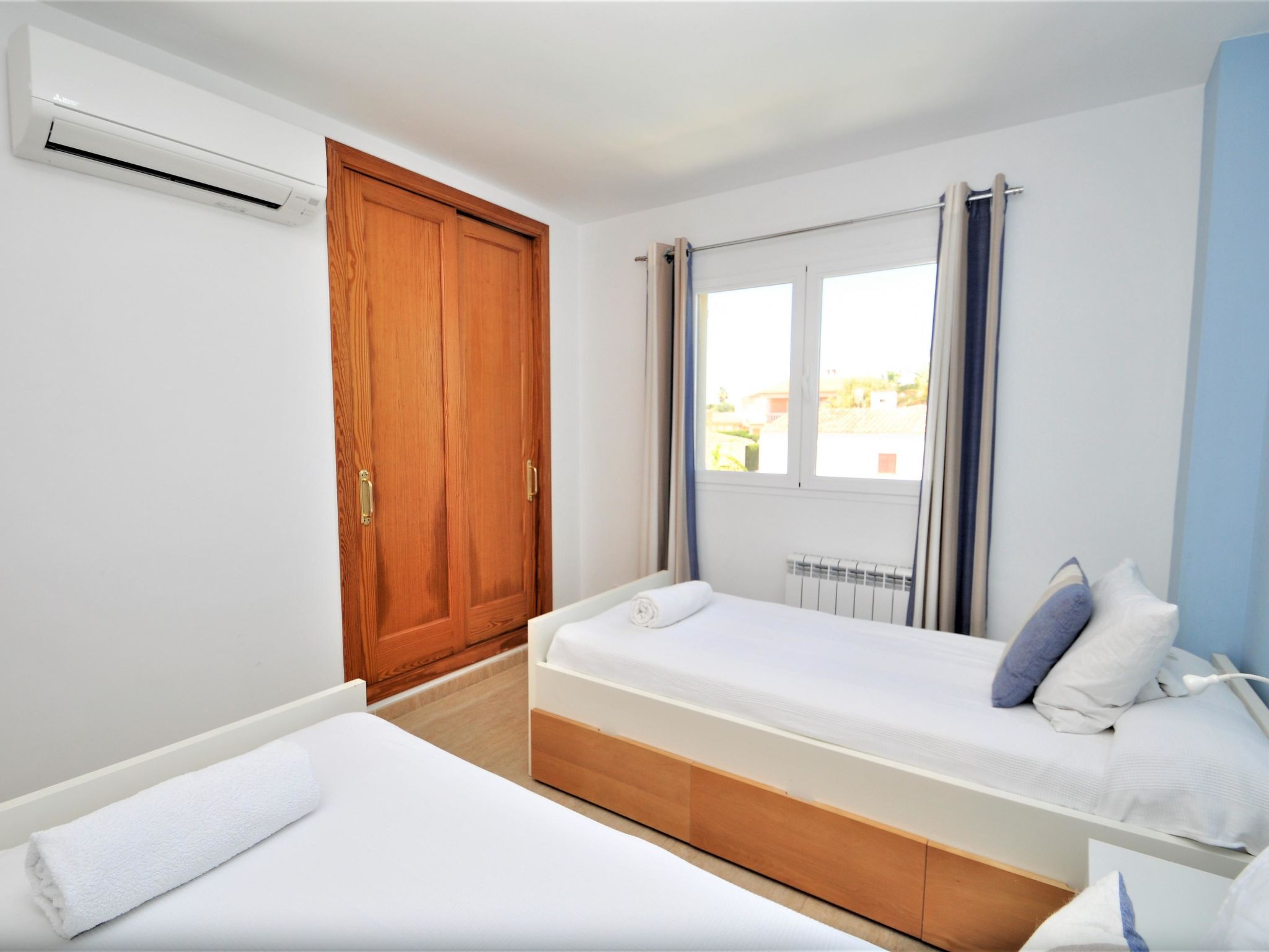 VILLA HUGO Casa en zona residencial tranquila Bahía Grande con Piscina Privada. - Inside