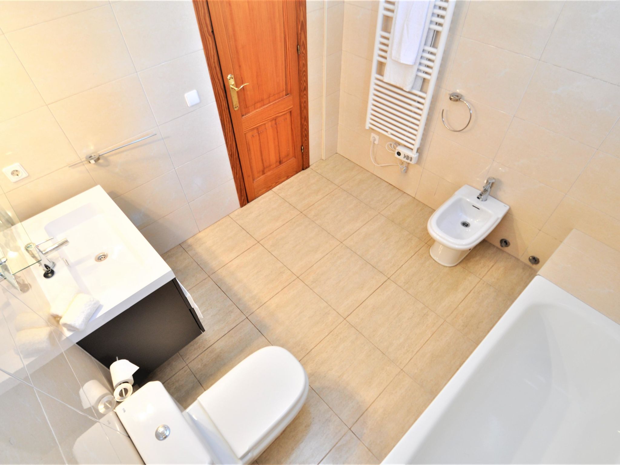 VILLA HUGO Casa en zona residencial tranquila Bahía Grande con Piscina Privada. - Inside