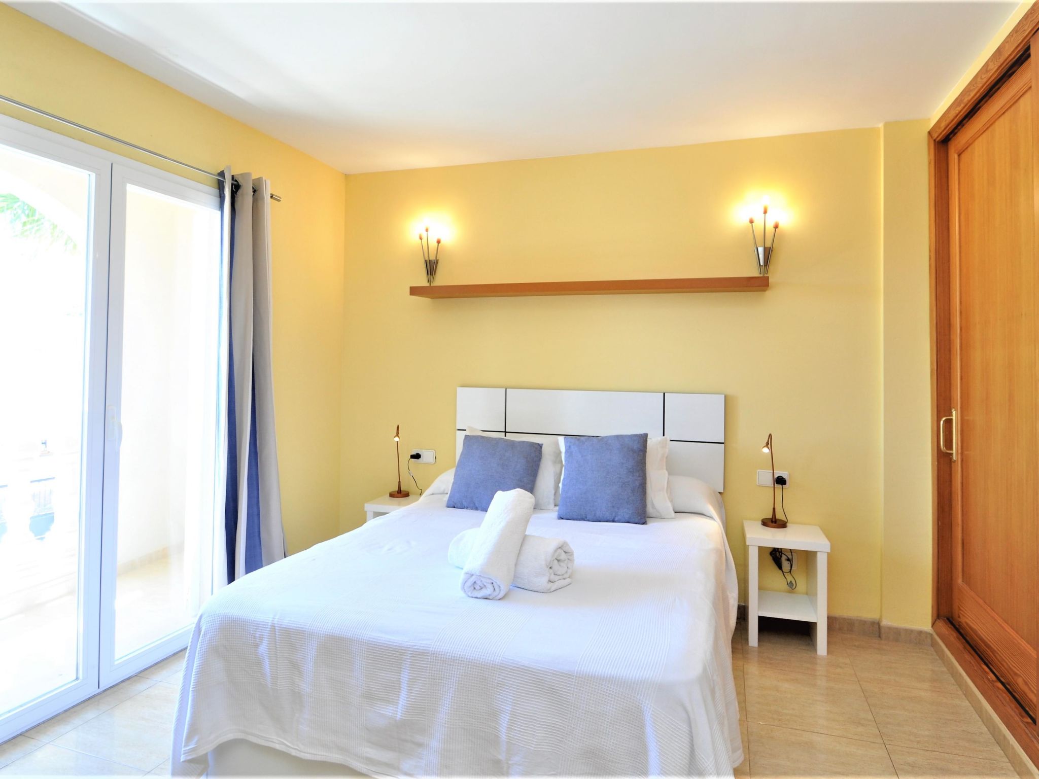 VILLA HUGO Casa en zona residencial tranquila Bahía Grande con Piscina Privada. - Inside
