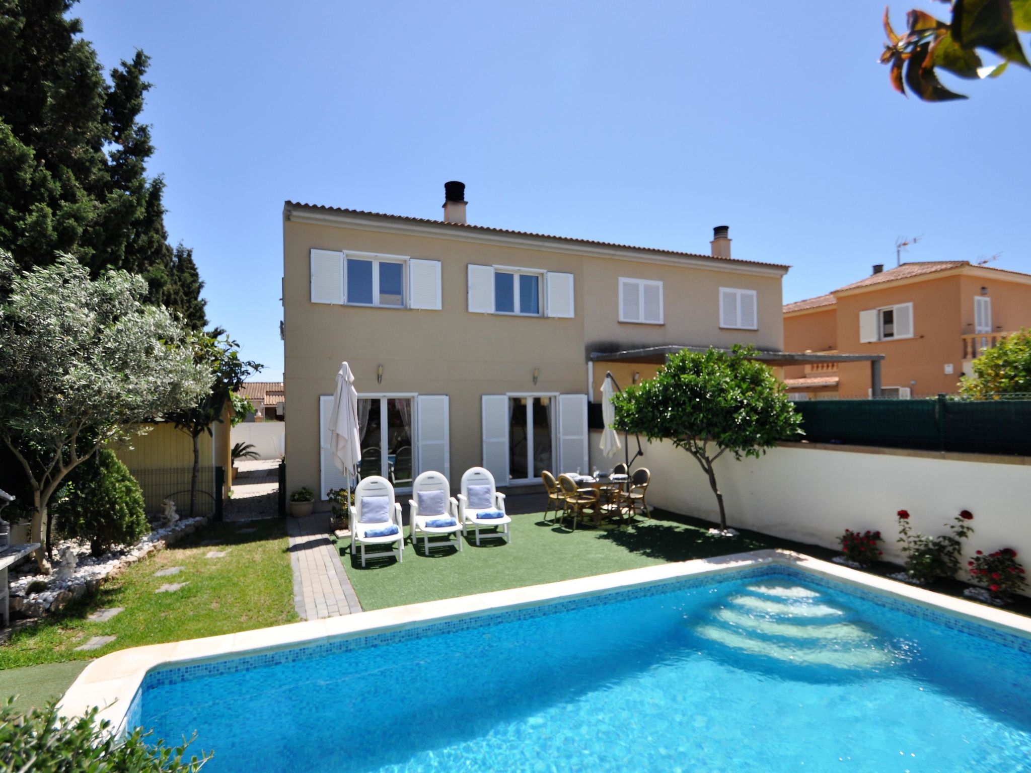 Maison VILLA HUGO Casa en zona residencial tranquila Bahía Grande con Piscina Privada. – Extérieur de la maison, photo 22 sur 44