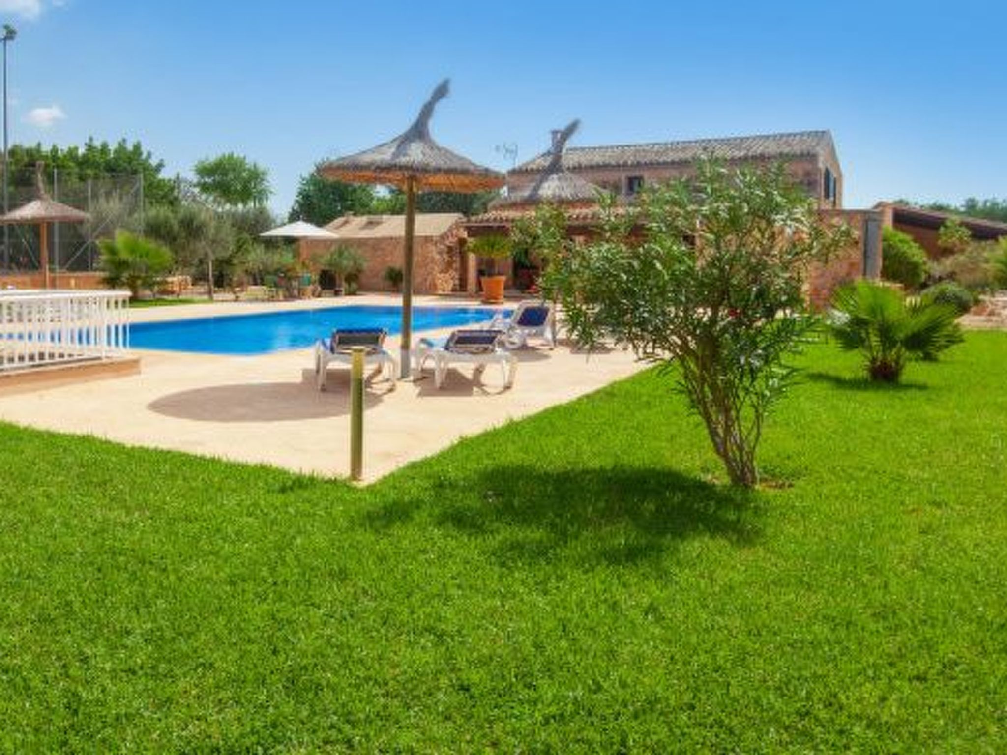 Finca 'Son Dalabau' mit Terrasse