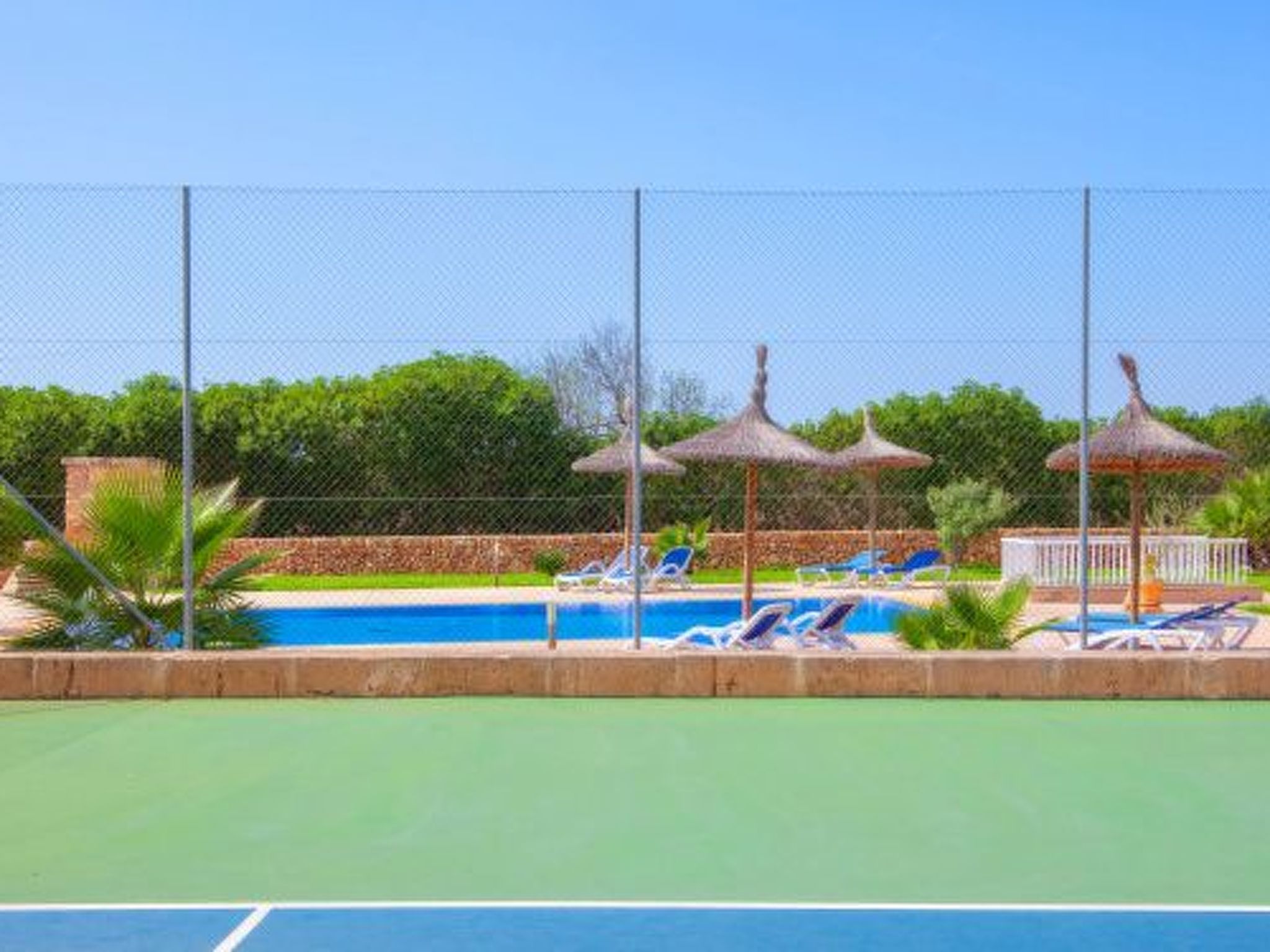 Finca 'Son Dalabau' mit Terrasse - Buiten