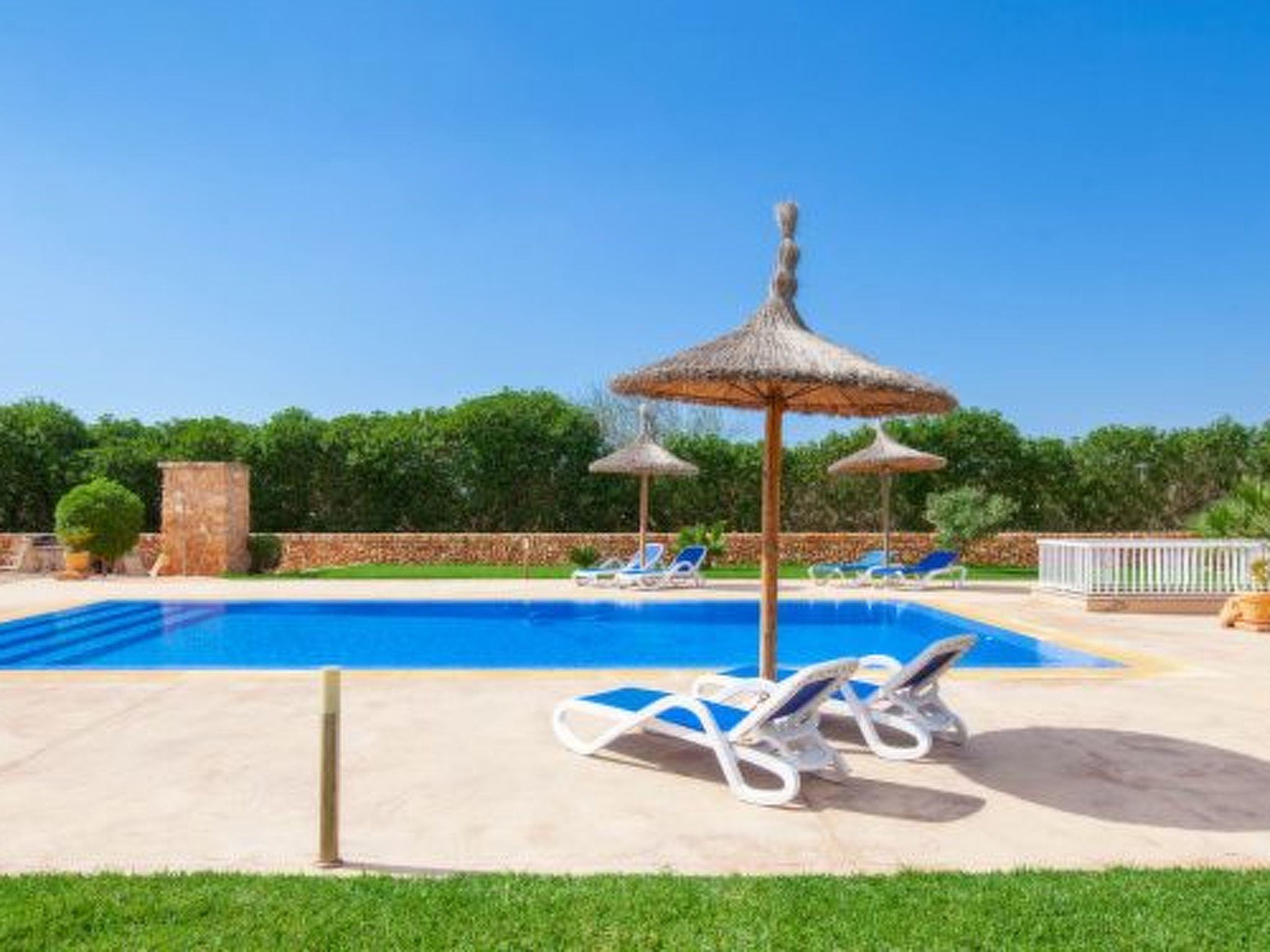 Finca 'Son Dalabau' mit Terrasse - Buiten