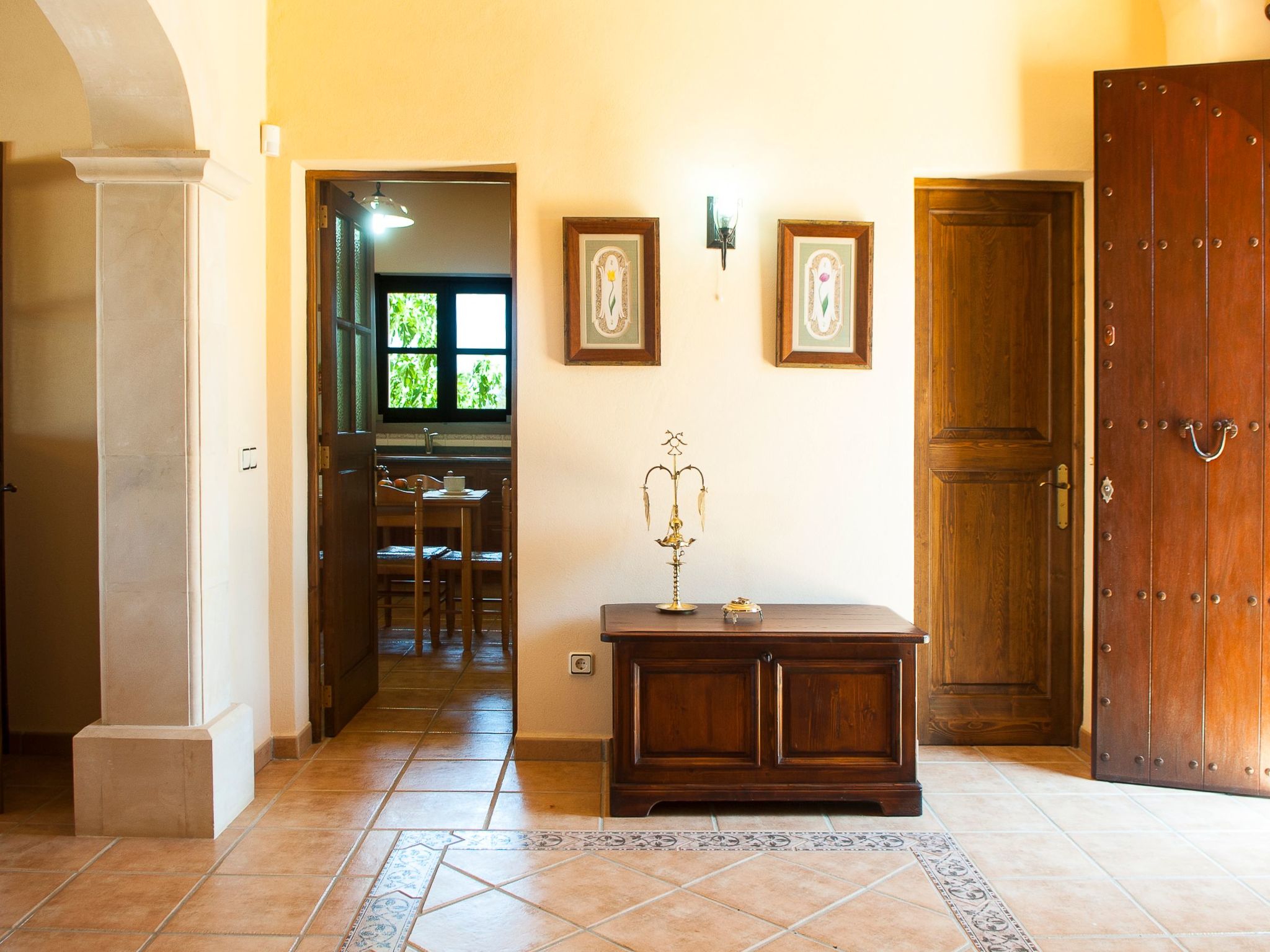 Ullastre-Image-tags.info