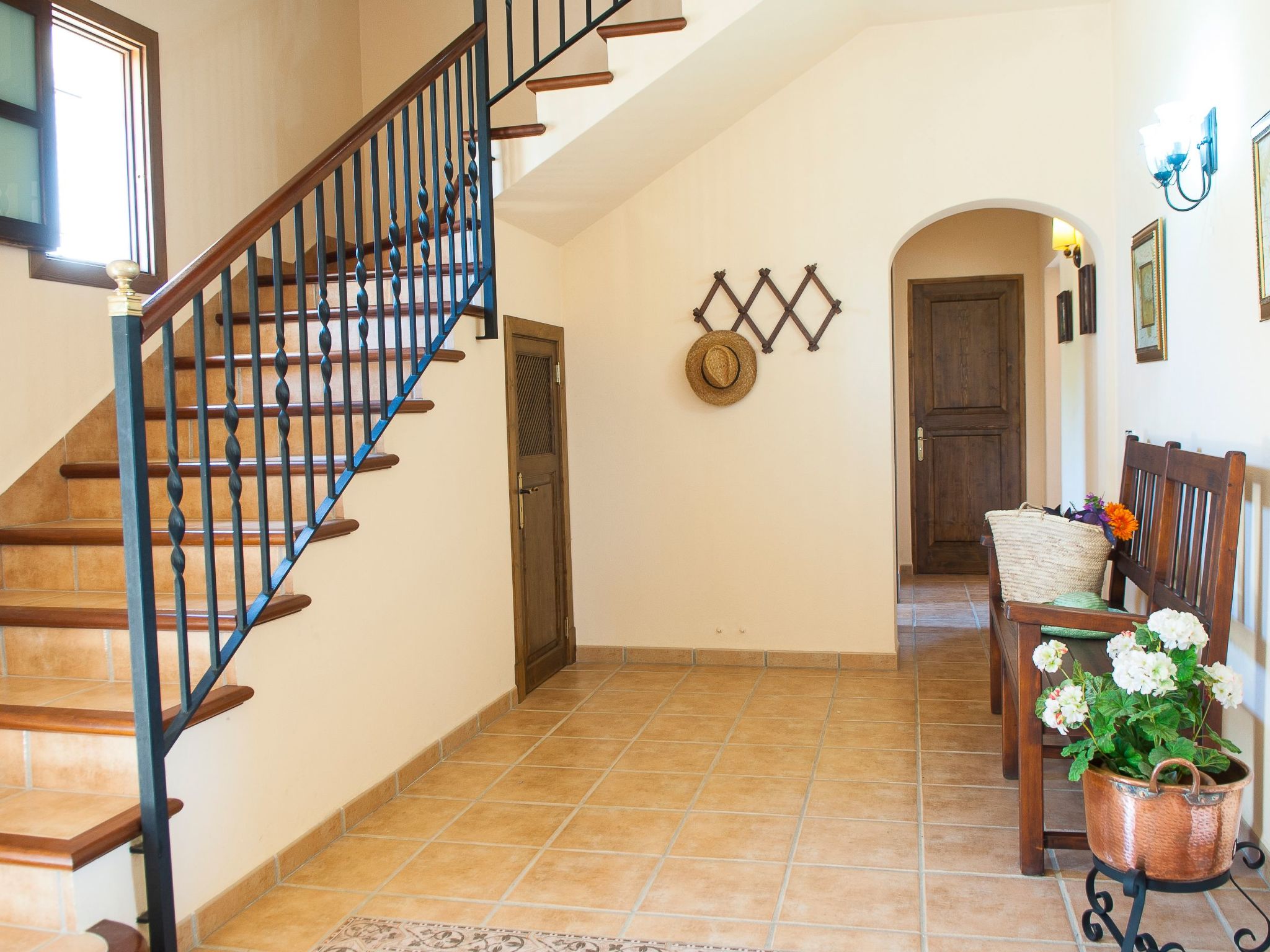 Ullastre-Image-tags.info