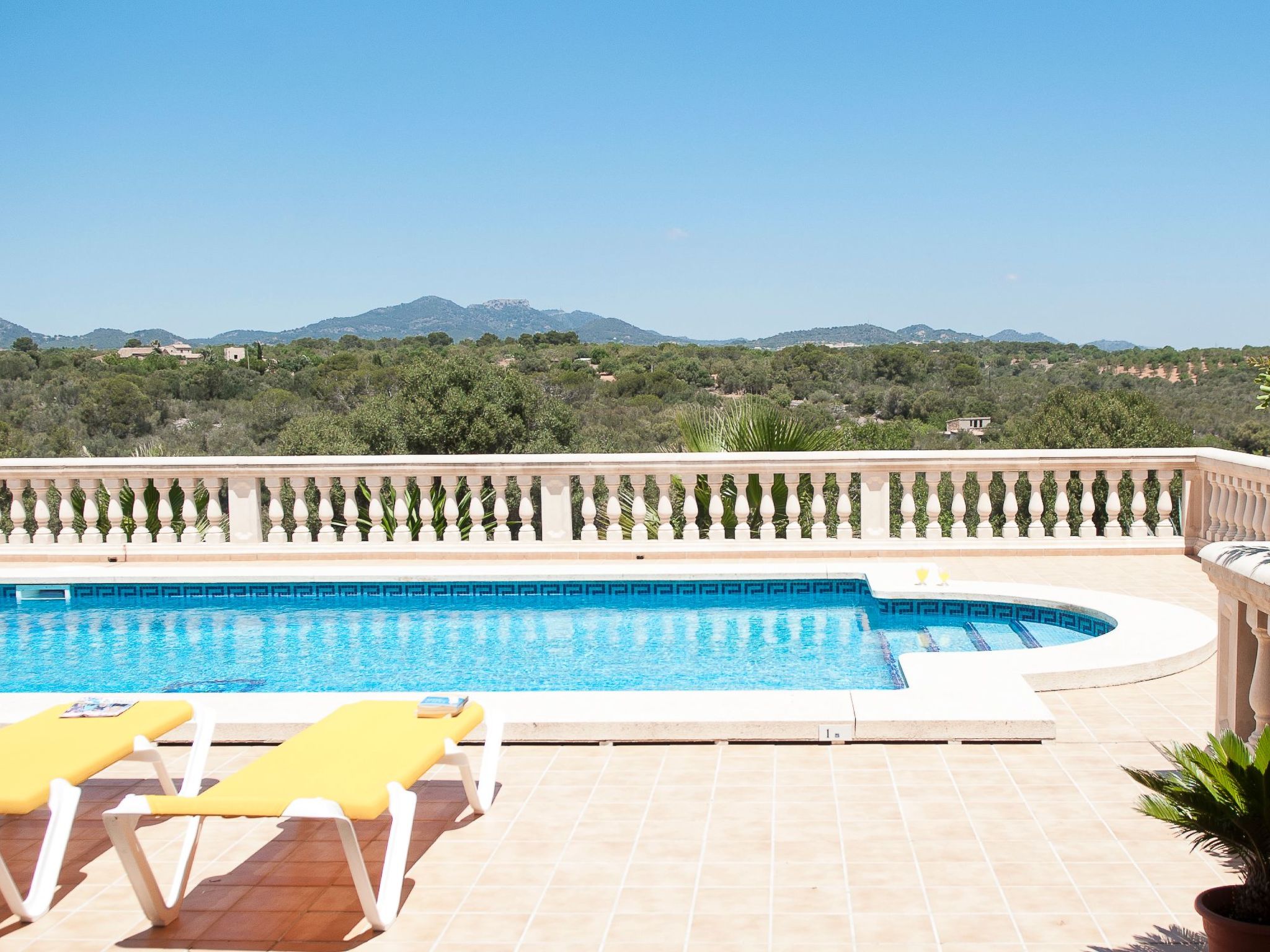 Ullastre-Image-tags.info